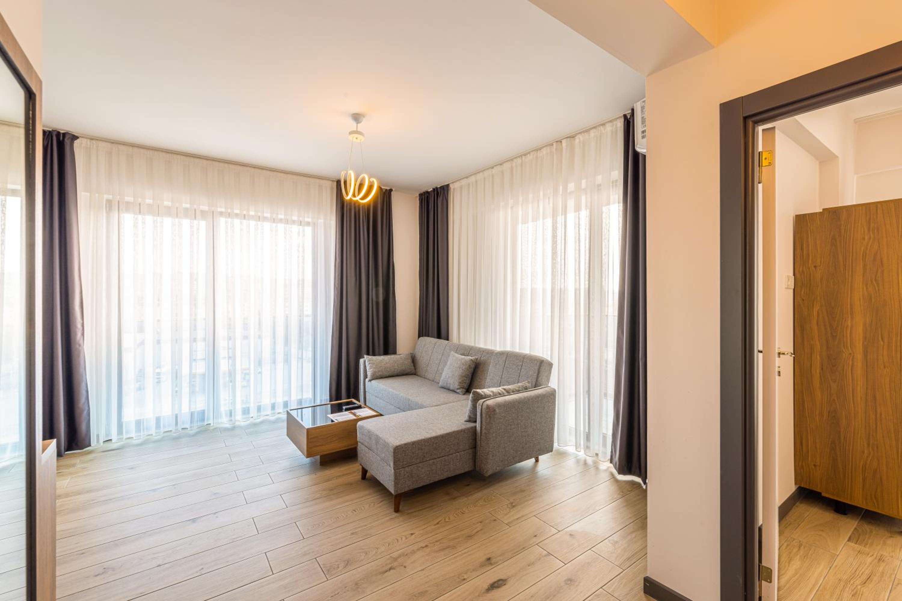 Deluxe Room - Photo 2