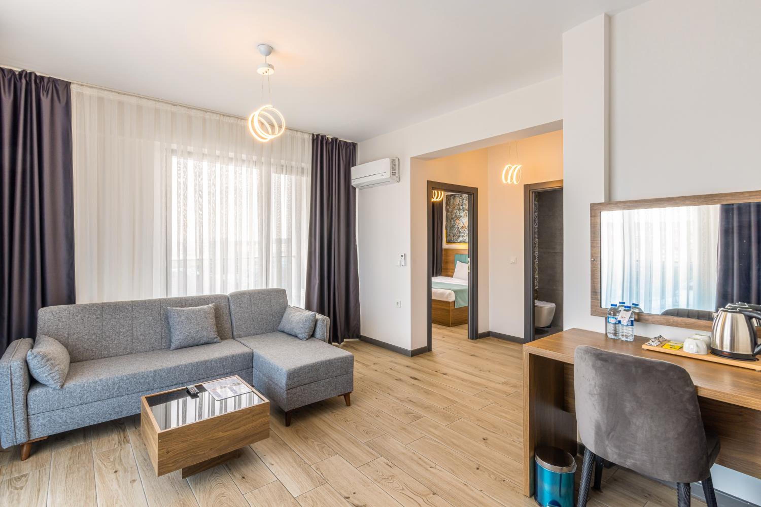 Deluxe Room - Photo 1