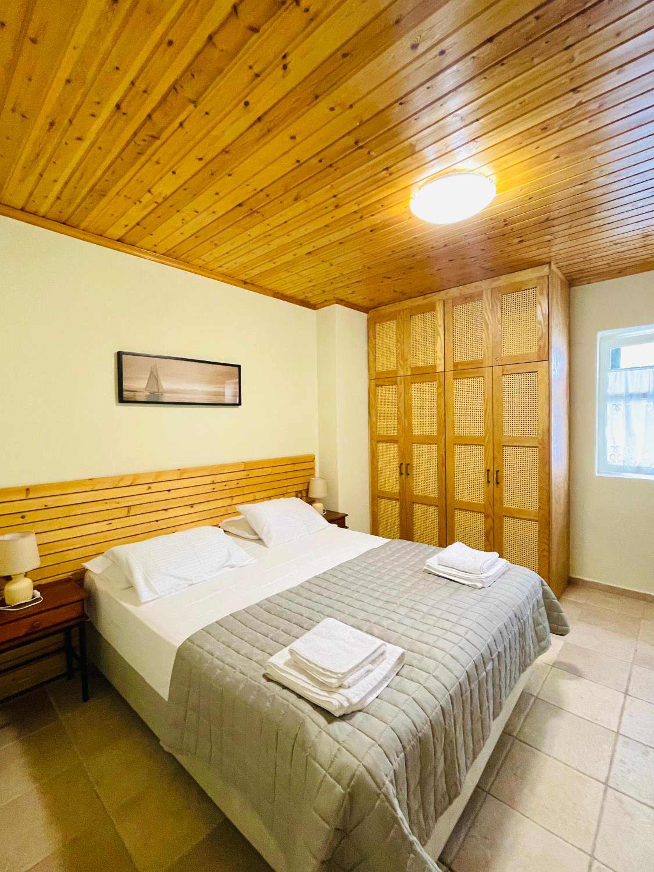 Three-Bedroom Villa photo 2
