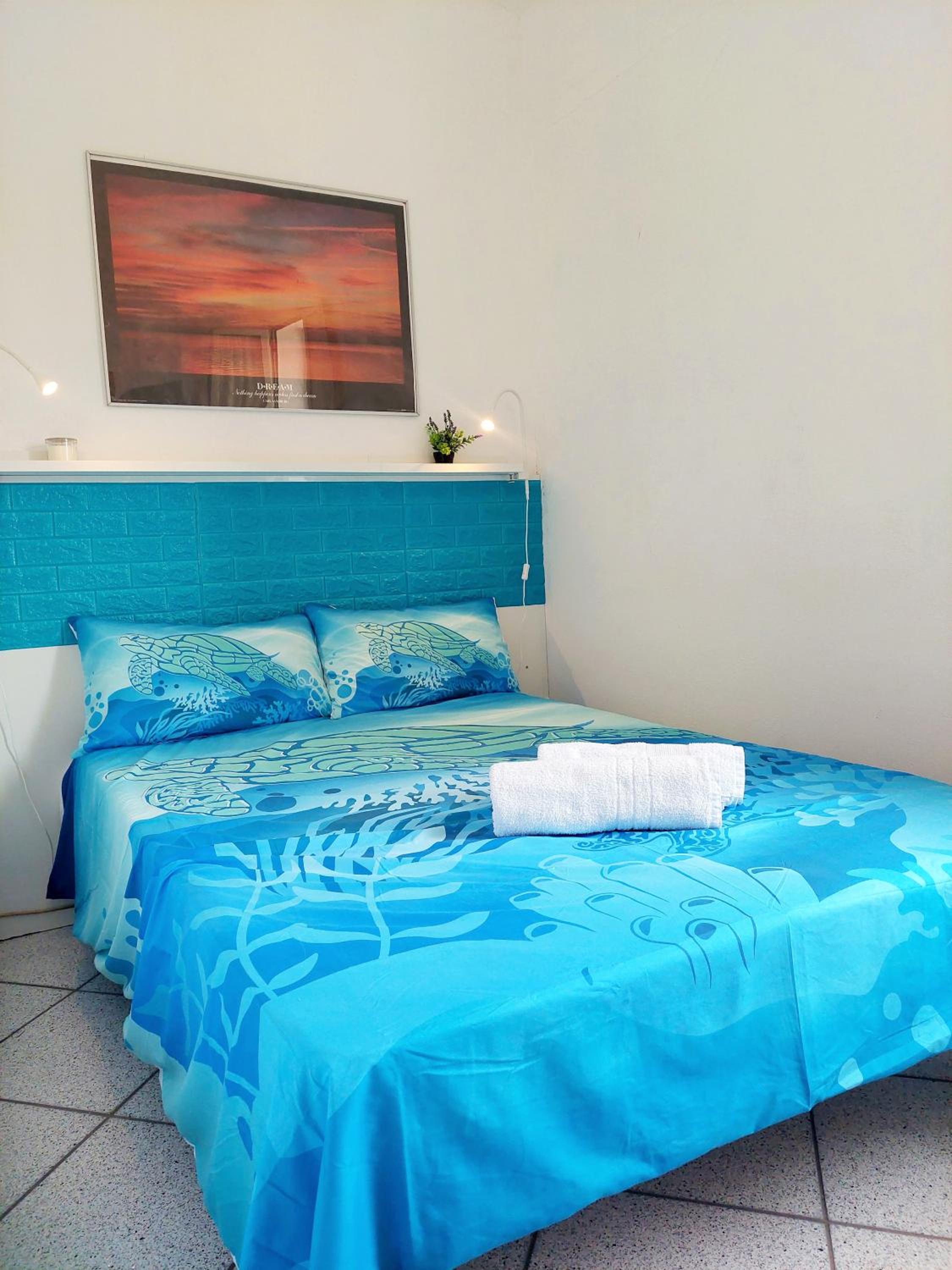 One-Bedroom House photo 1