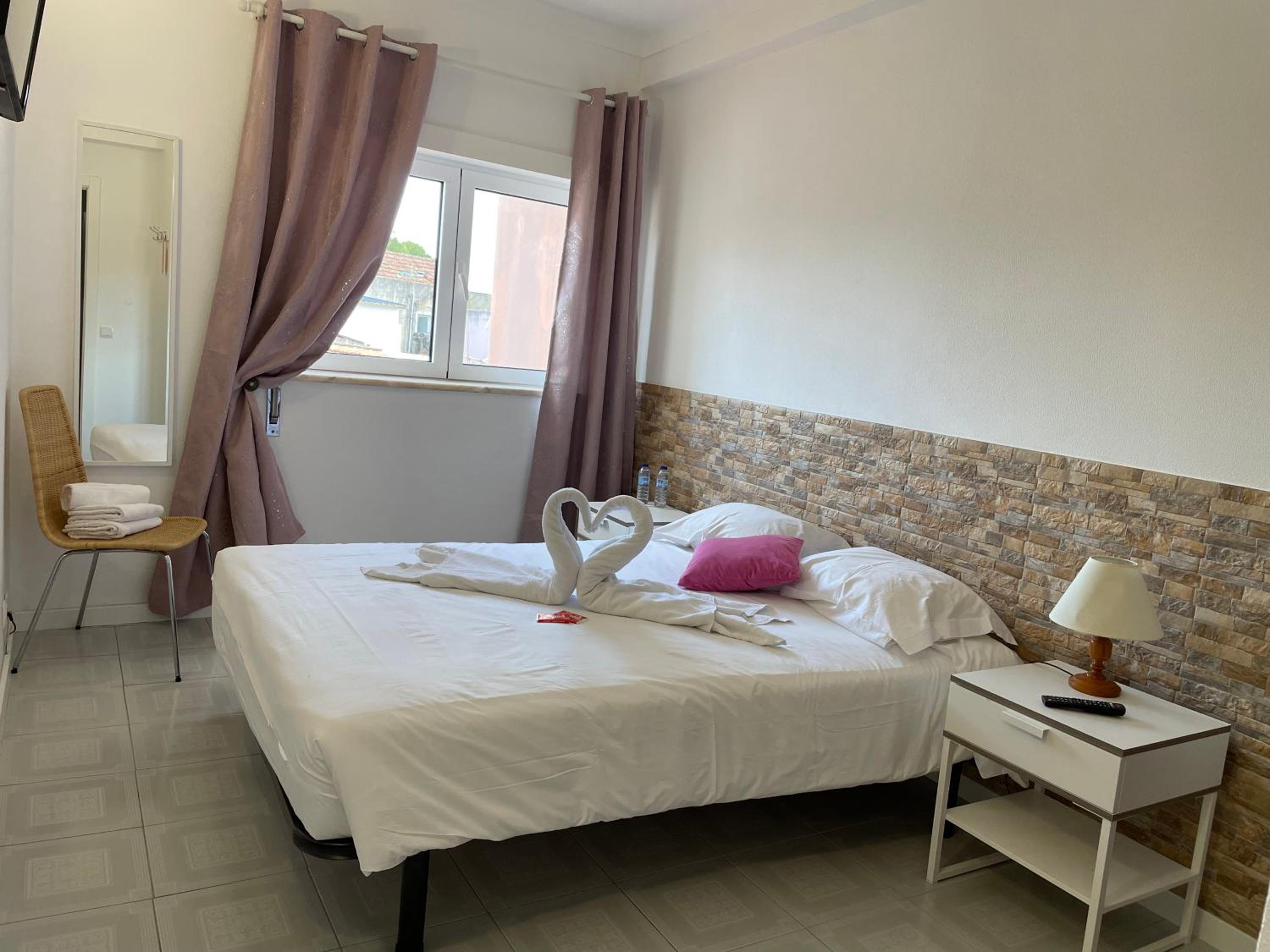 Double Room with Shared Bathroom photo 1