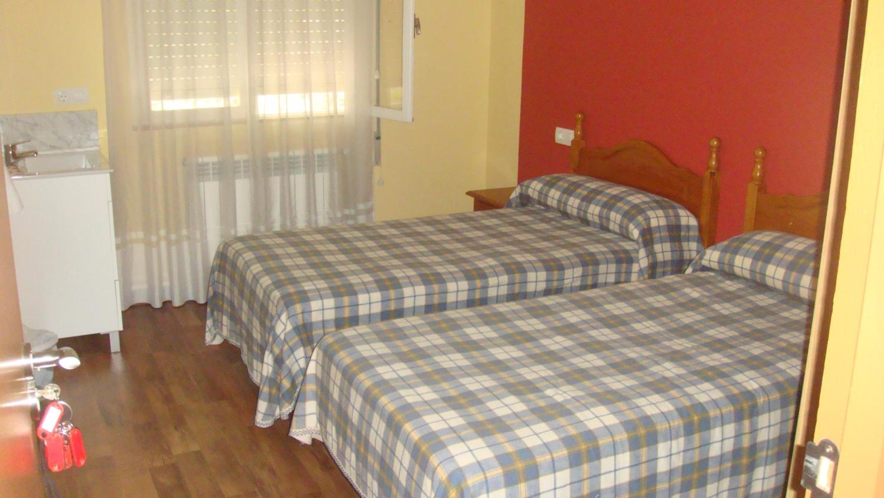 Habitación Doble con Baño Compartido