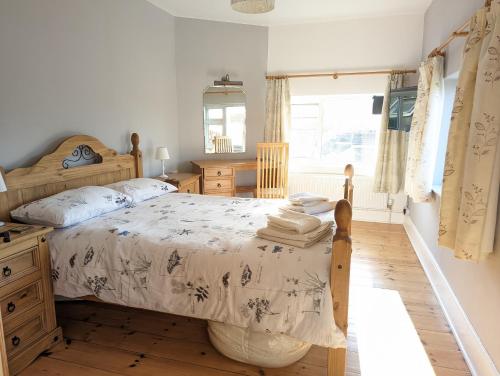 Double Room with Shared Bathroom photo 1