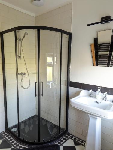 Double Room with Shared Bathroom photo 3