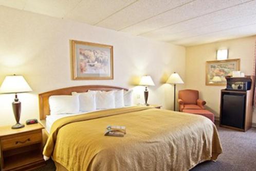 King Room - Non-Smoking - Photo 2