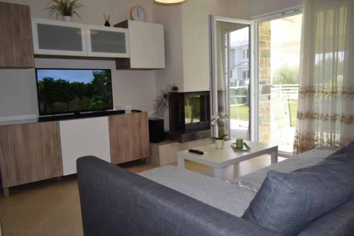 Three-Bedroom Villa photo 1
