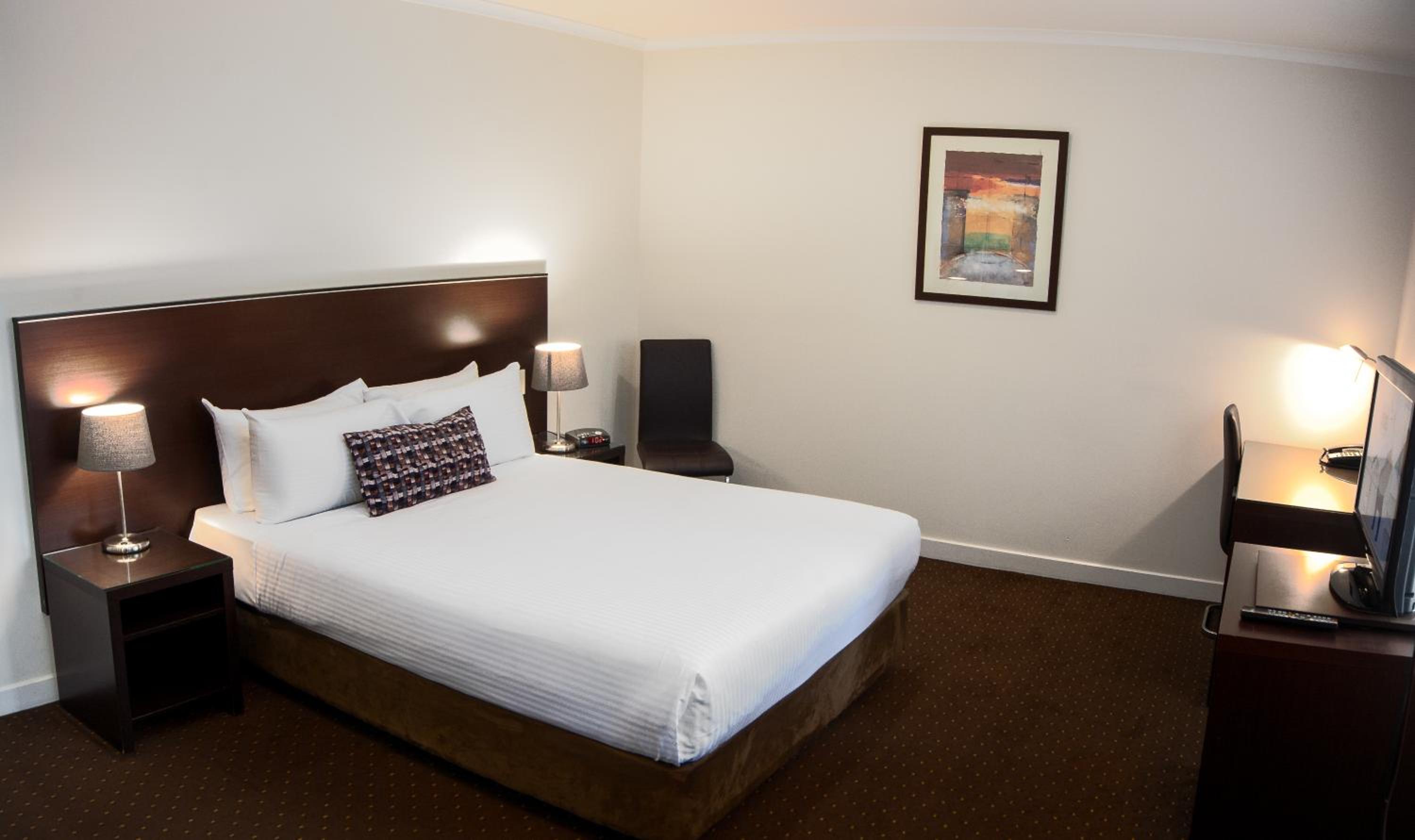 Executive Queen Suite - Photo 1