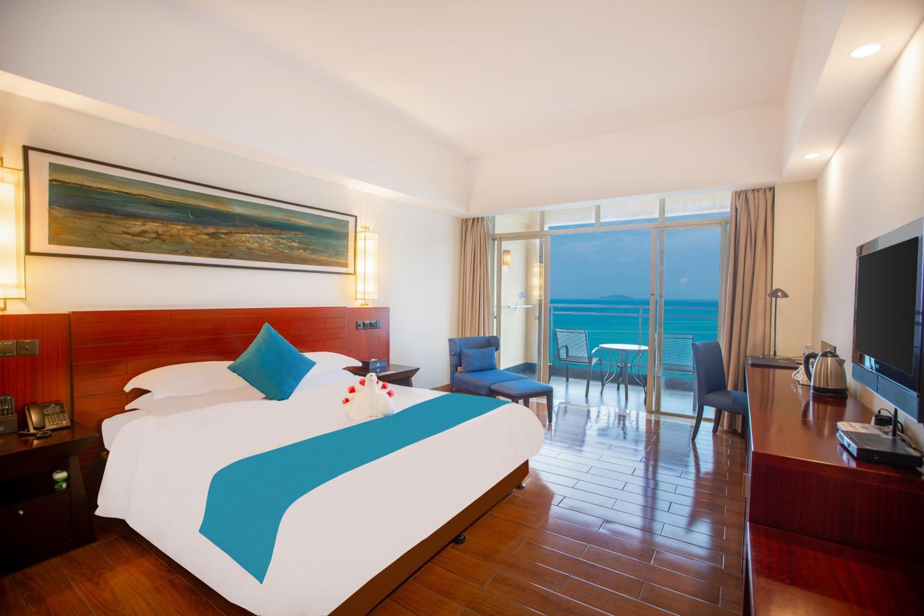 Limited Offer - Deluxe Room with Balcony and Sea View (Seafood barbecue buffet dinner for 2 people) photo 3