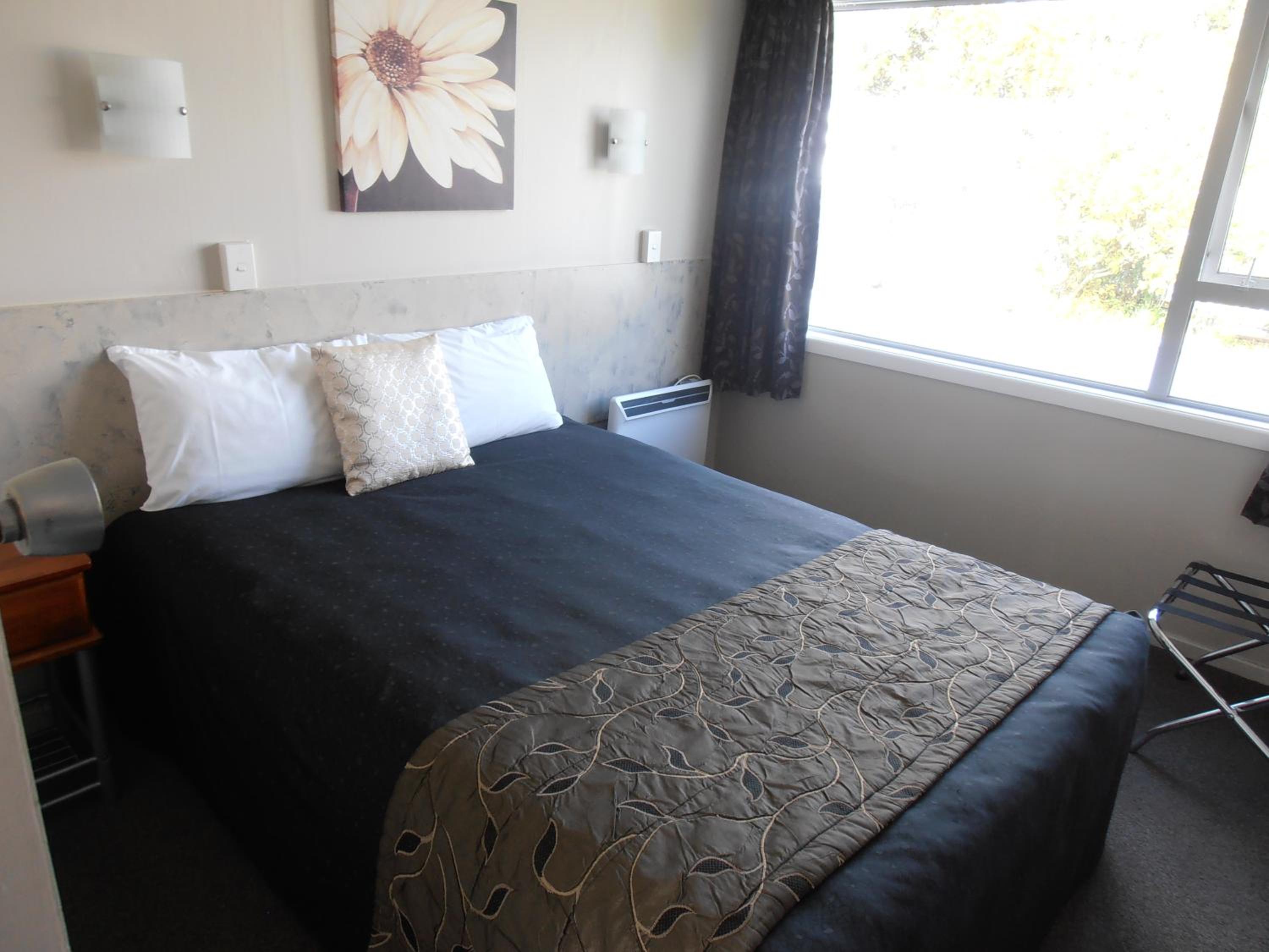 Standard Queen Suite - Photo 9