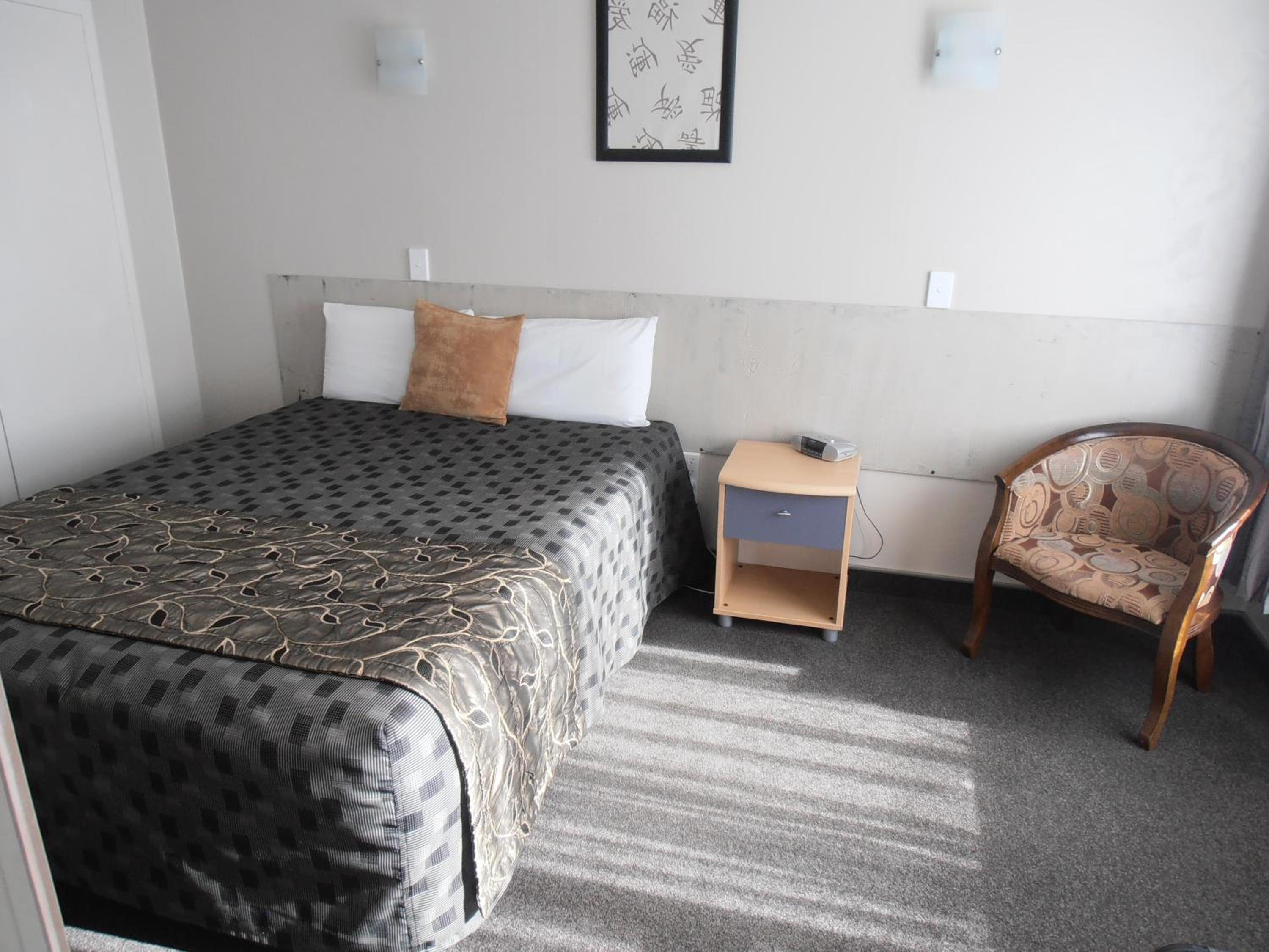 Standard Queen Suite - Photo 22