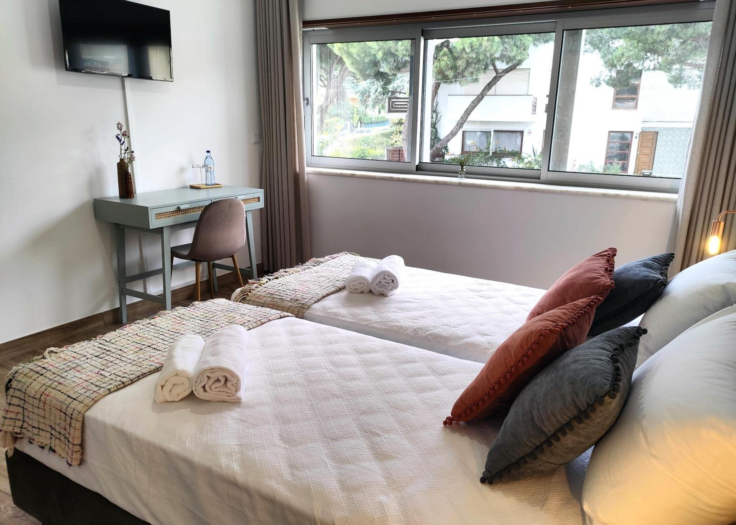 Large Twin Room photo 1