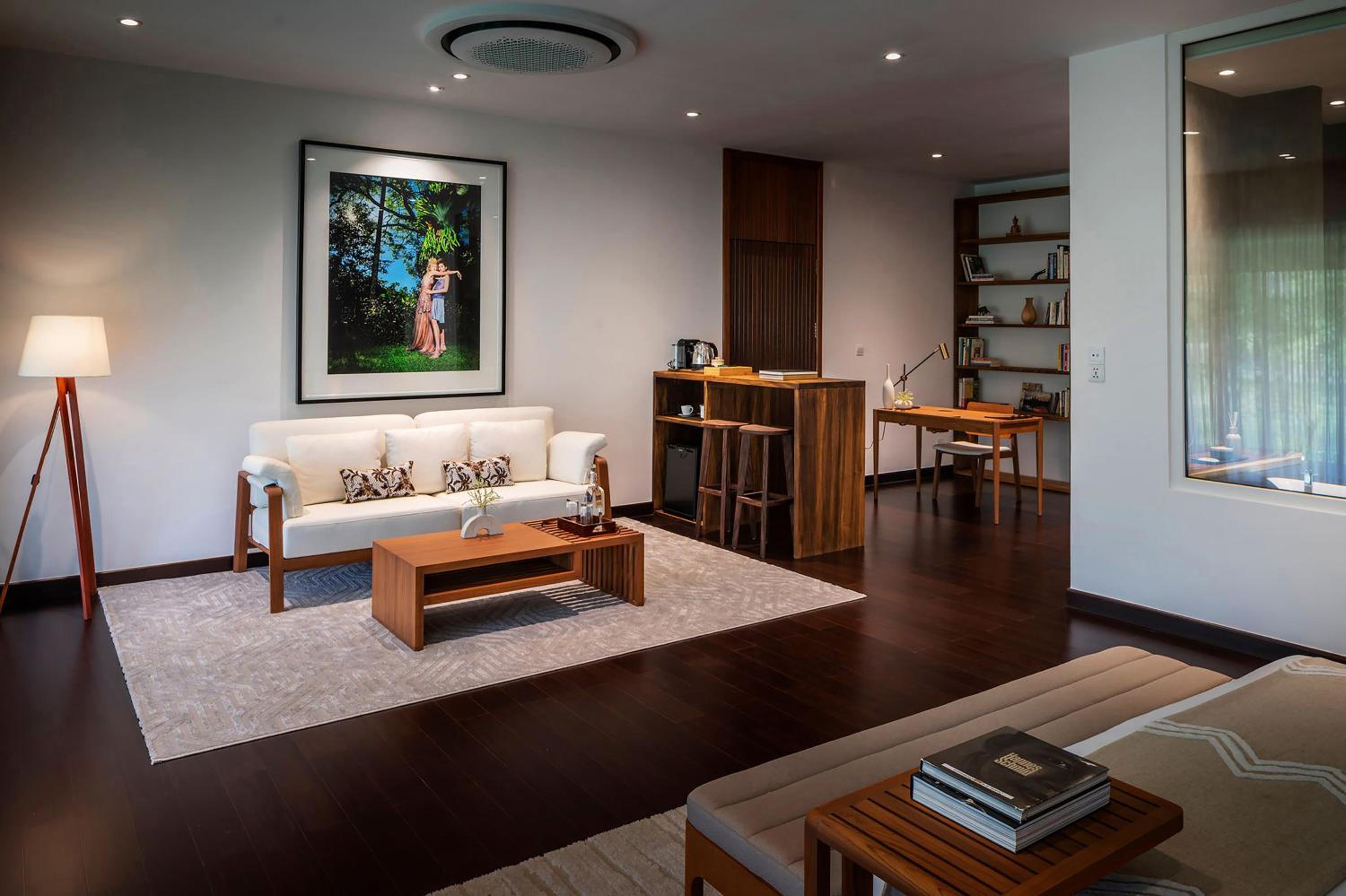 Luxury Bungalow Suites - Photo 3