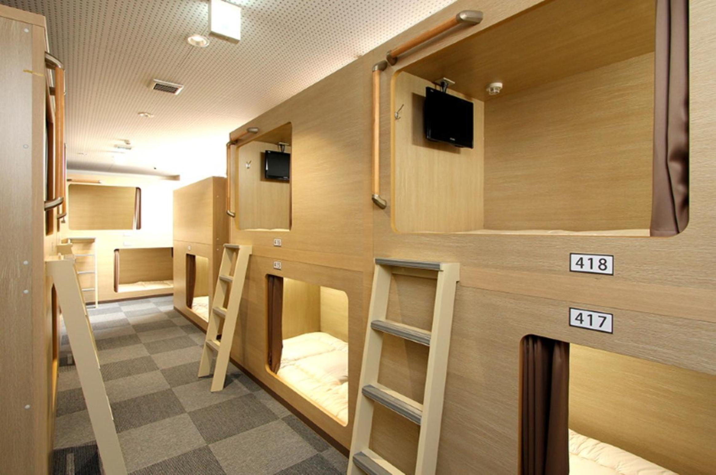 Standard Capsule Room for Male (Without Sauna) - Non-Smoking