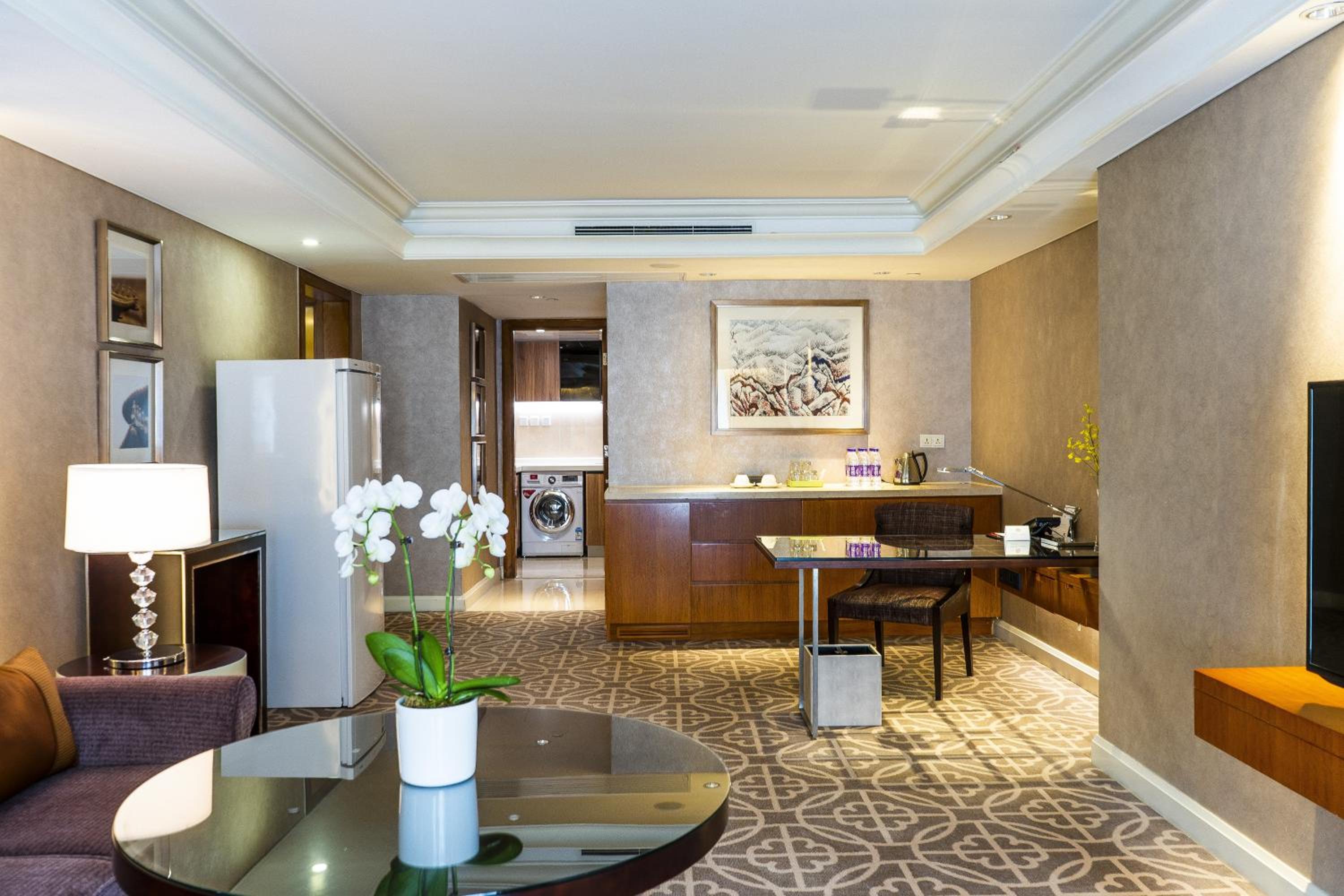 Premium Apartment, 1 King Bed - Photo 1