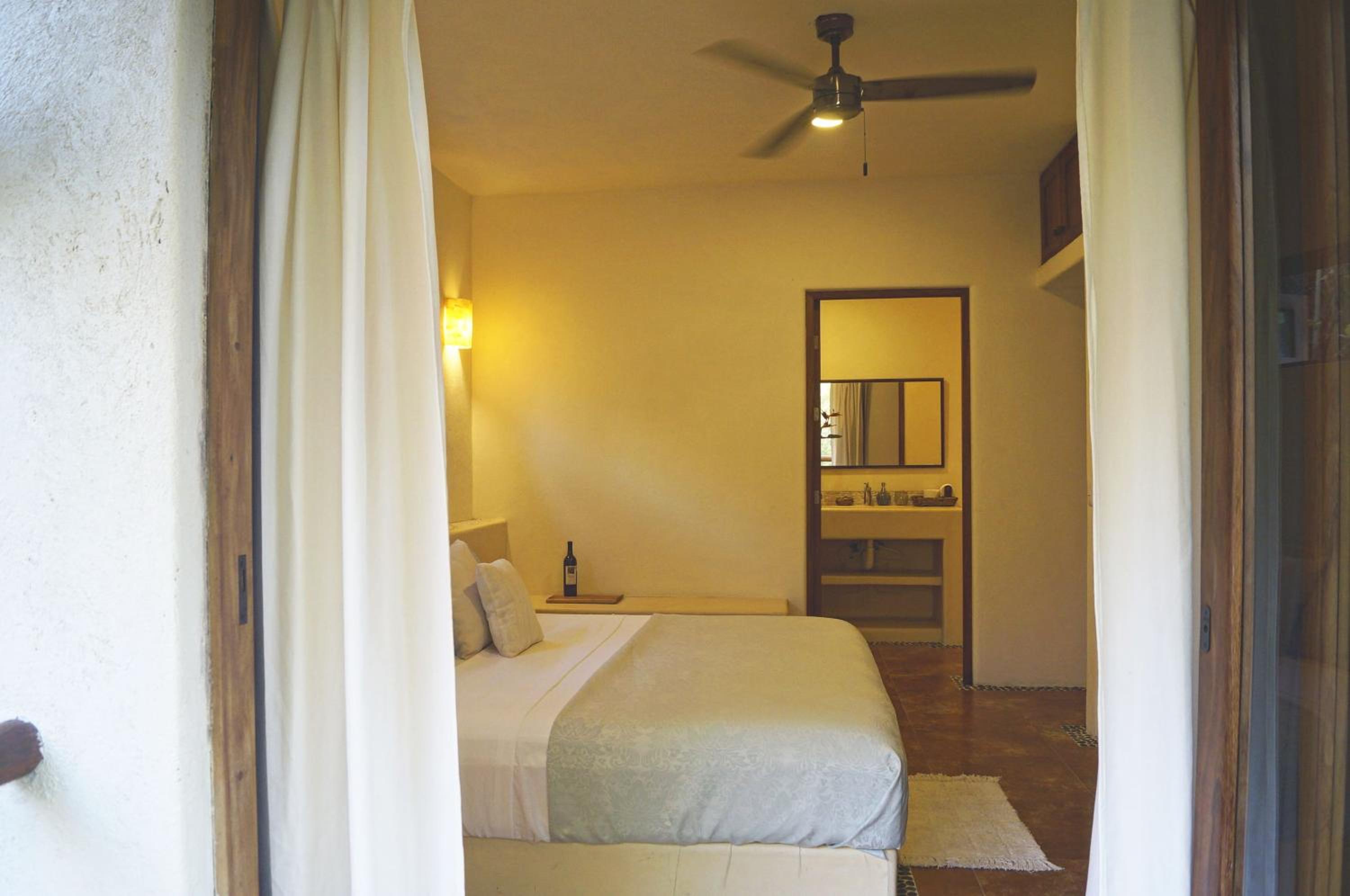 King Room with Balcony photo 3