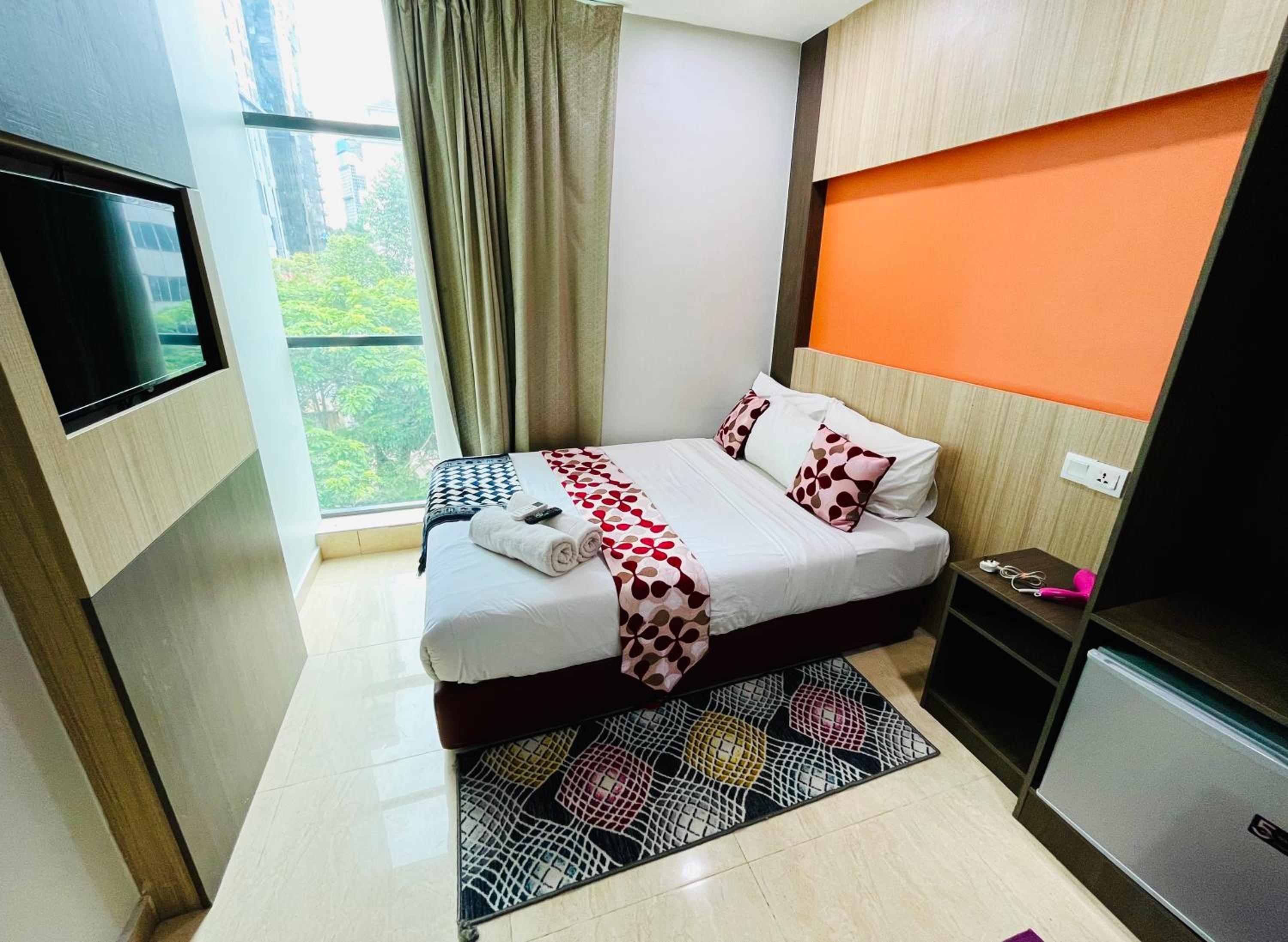 Deluxe Queen Room with Hassle Free Check-in / Free WiFi/ Free Refreshment