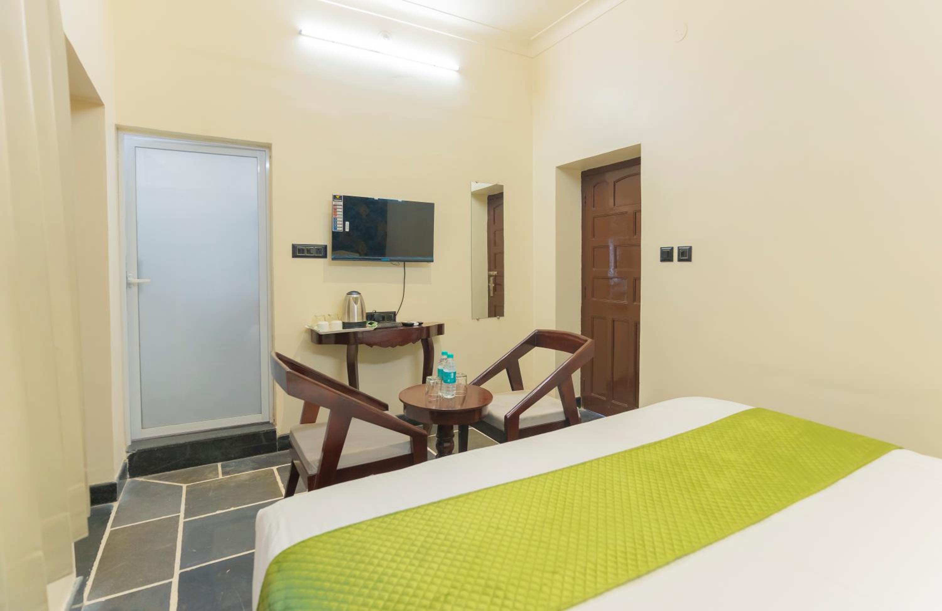 Deluxe Double Room photo 3