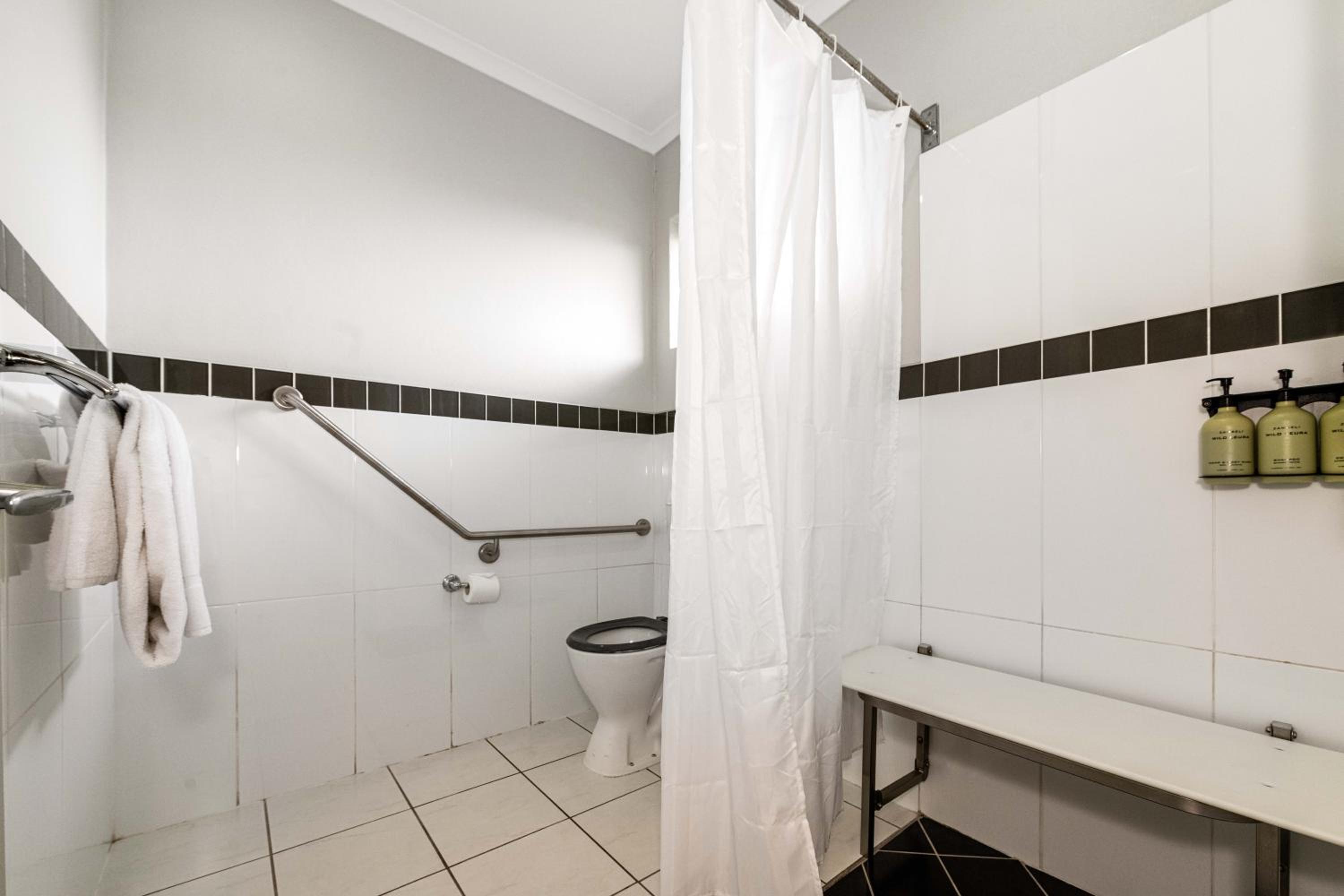 Accessible Room (Non Pet) photo 3
