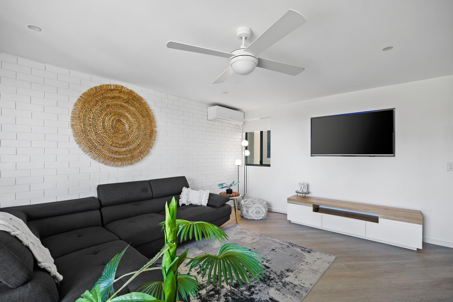 Beachside Views 2 Bedroom Apartment Mooloolaba photo 1