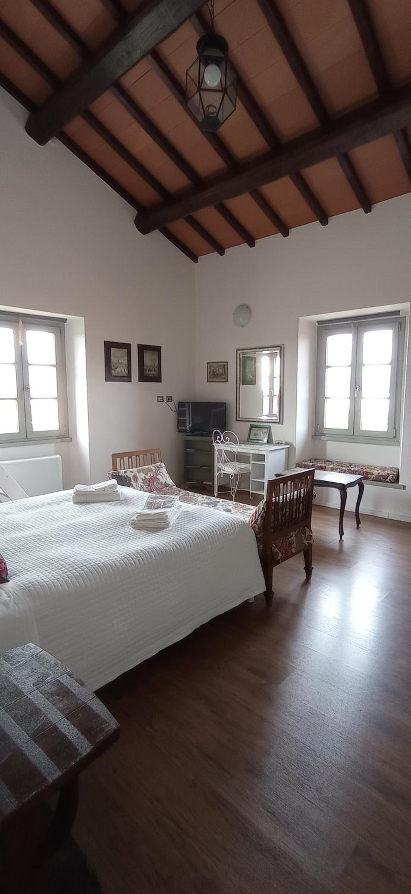 Triple Room with Private Bathroom - Photo 12