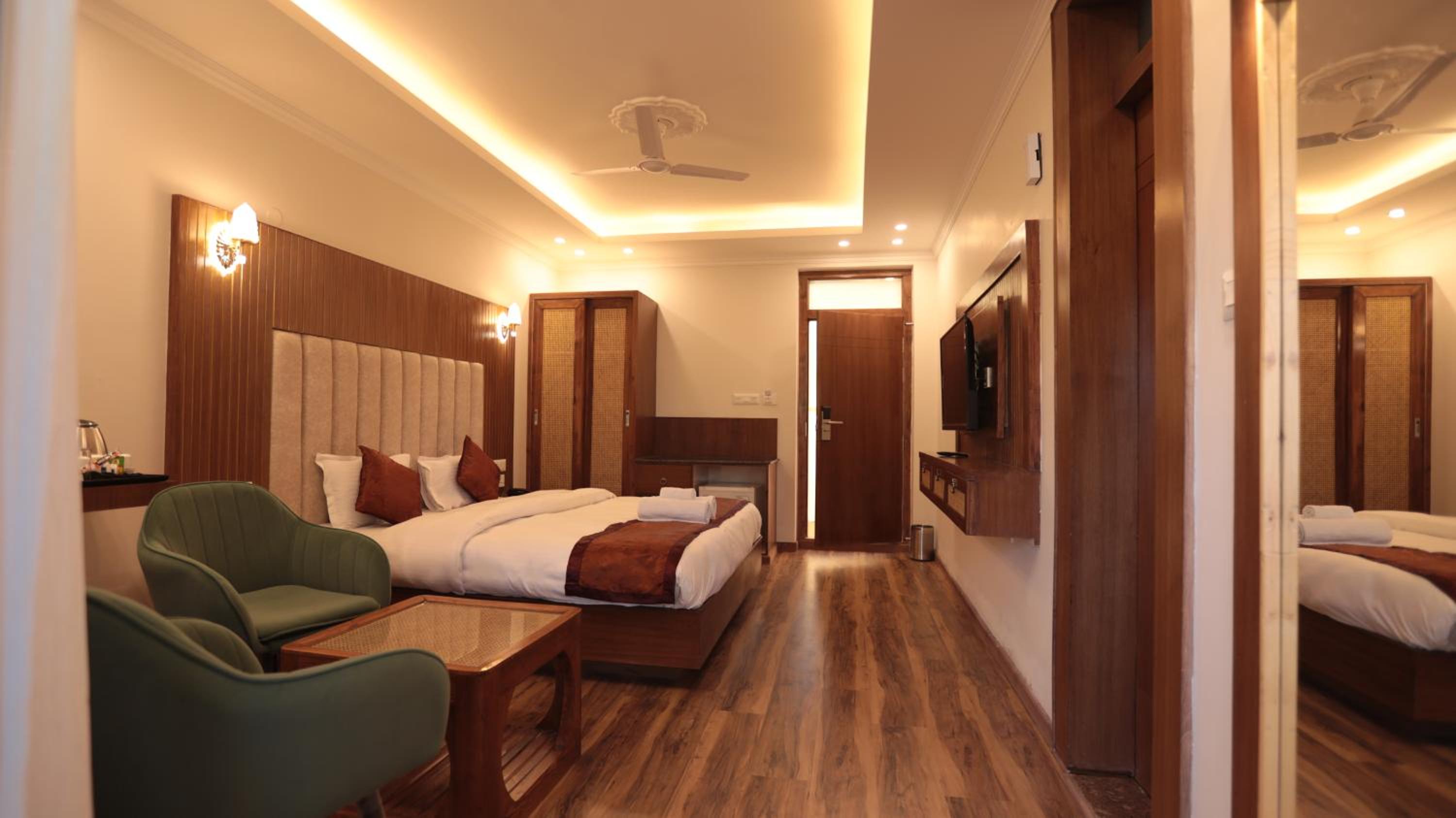 Deluxe Double Room with Balcony