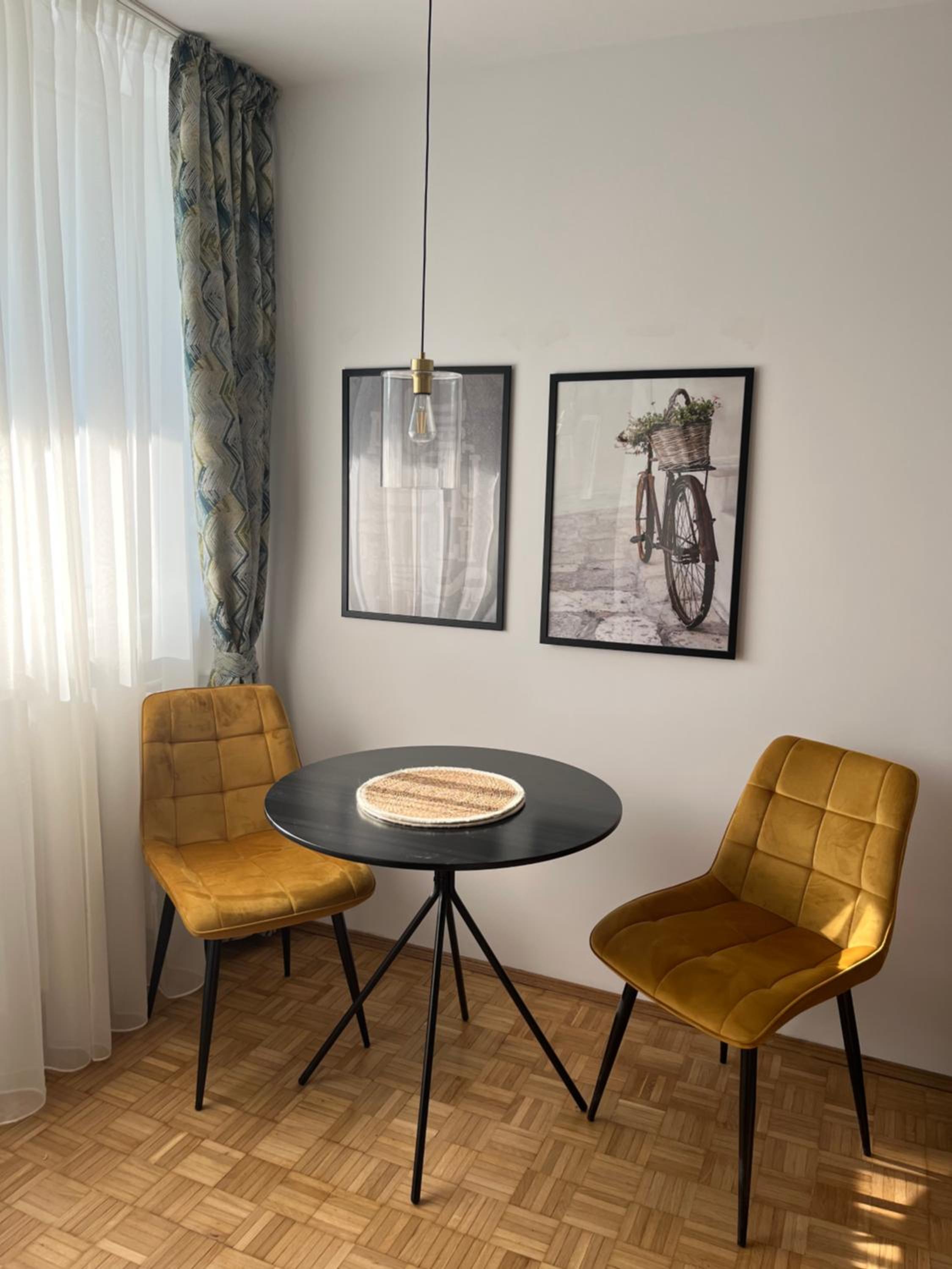 One-Bedroom Apartment photo 2
