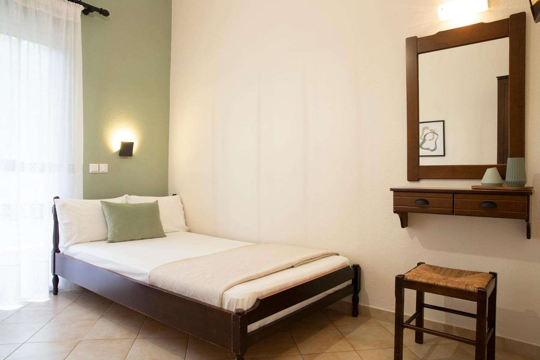 One-Bedroom Apartment with Balcony - Photo 8