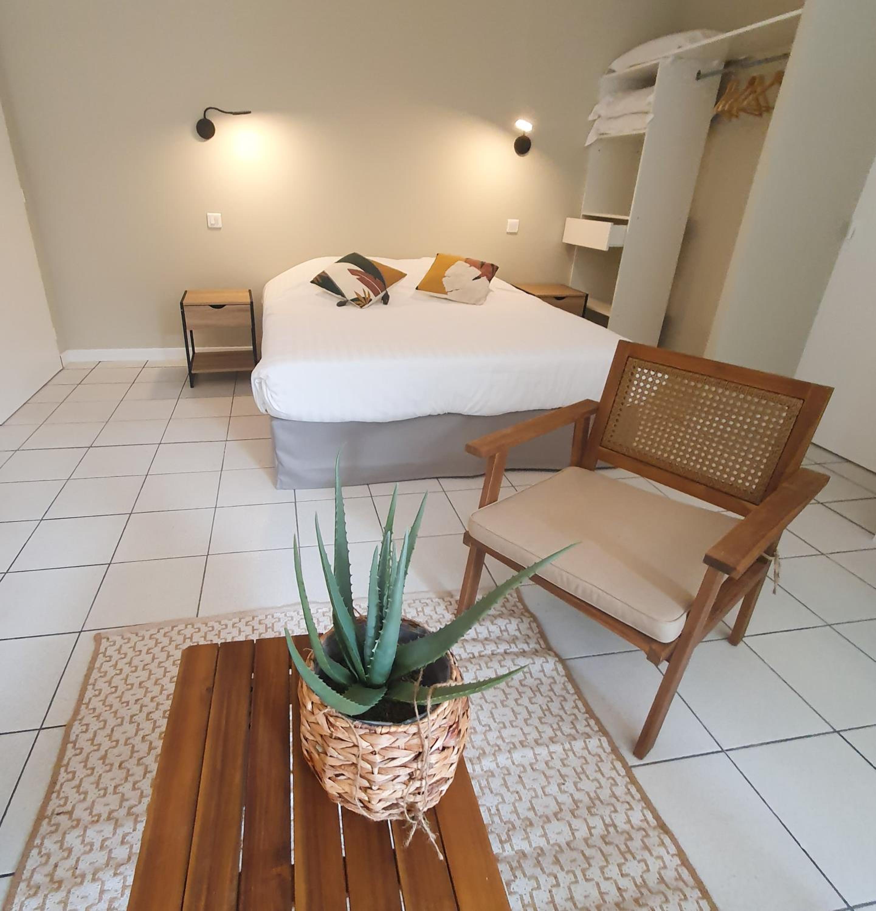 Family Room with Terrace photo 2