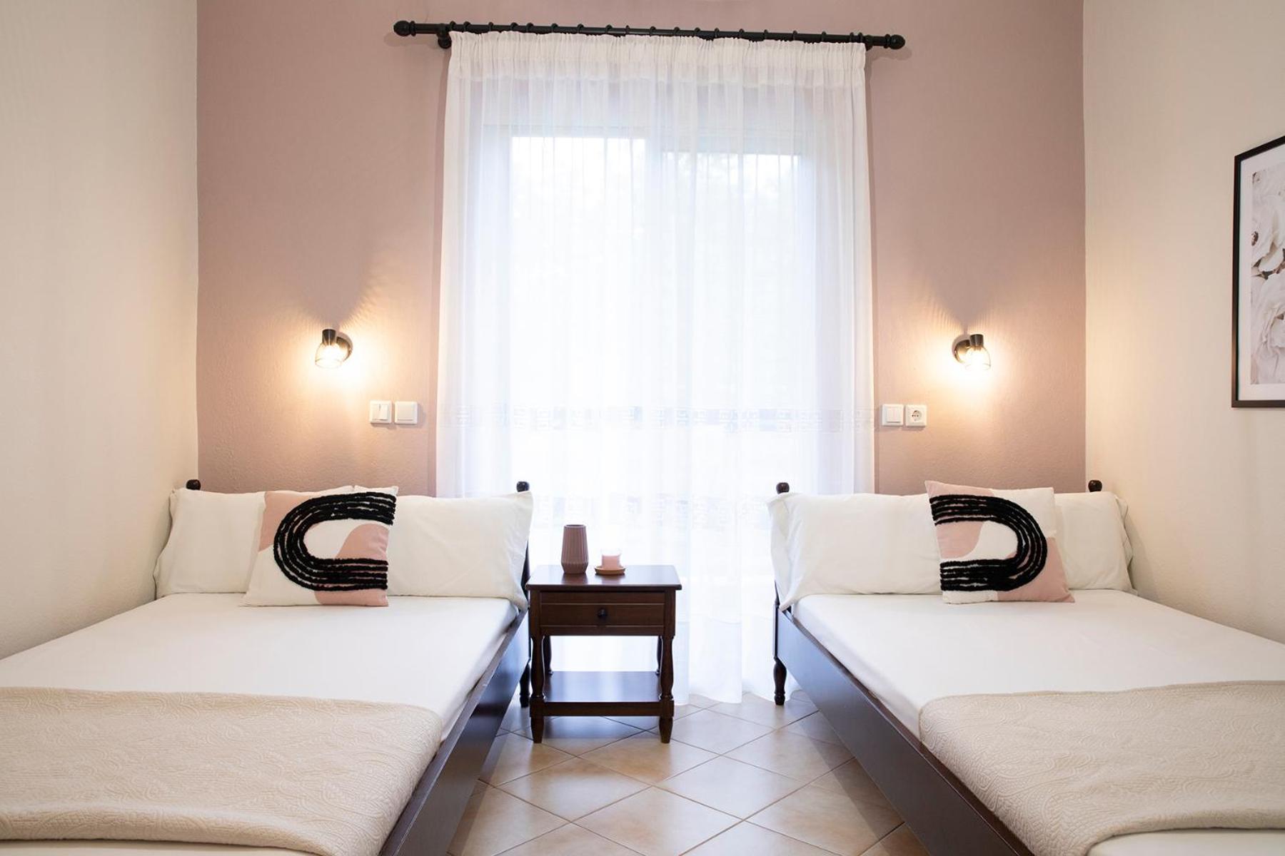 One-Bedroom Apartment with Balcony photo 1