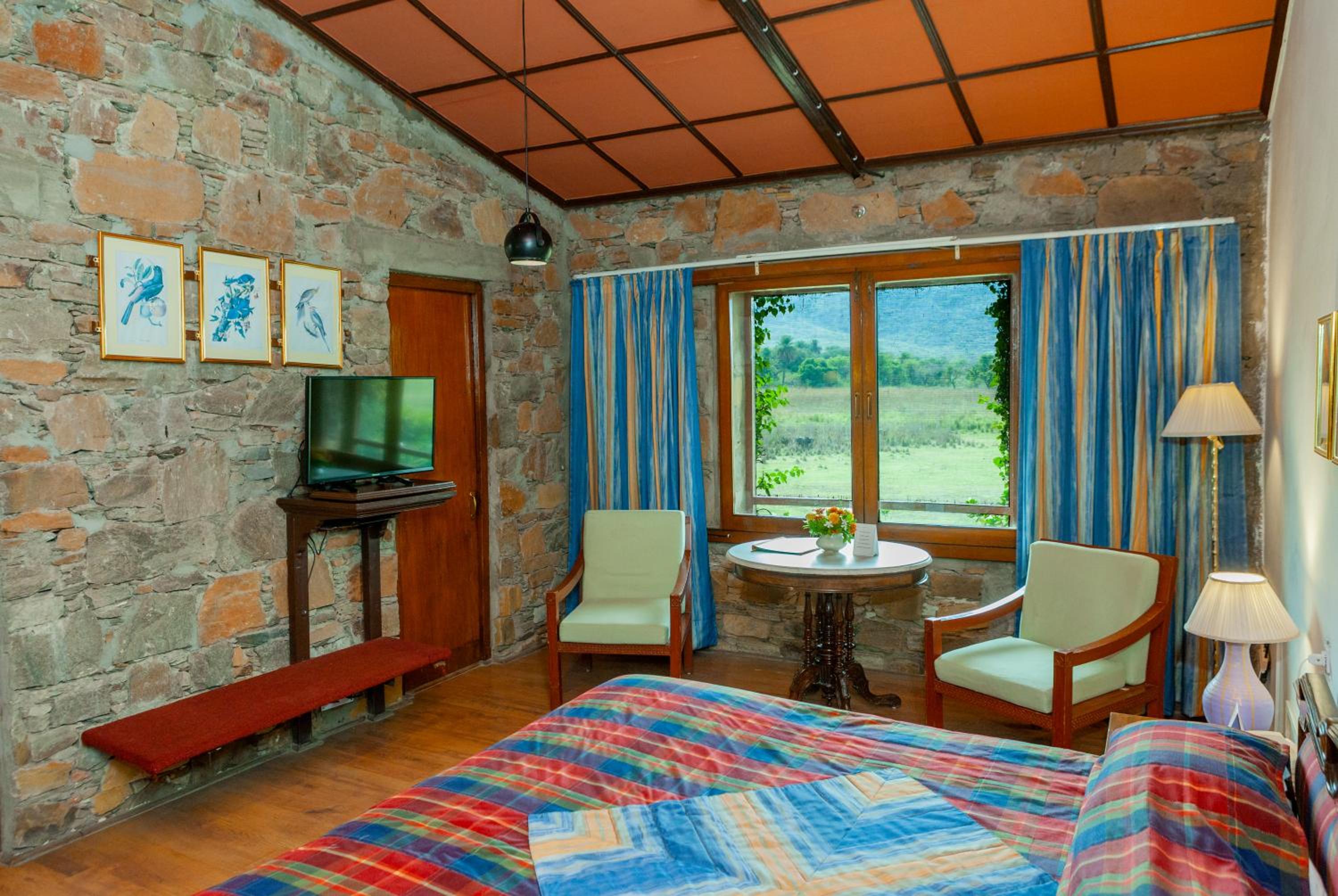 Deluxe Room Lake Facing photo 3