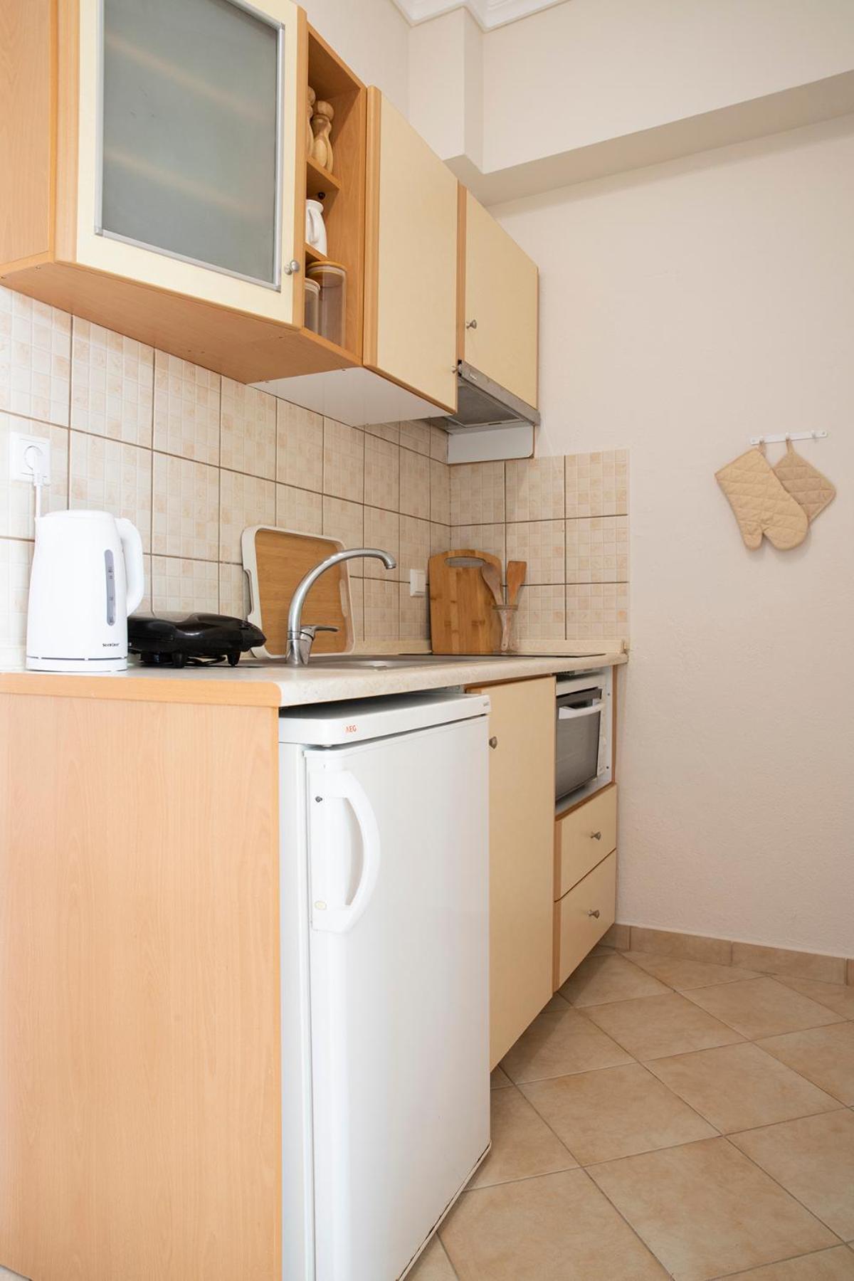One-Bedroom Apartment with Balcony - Photo 10