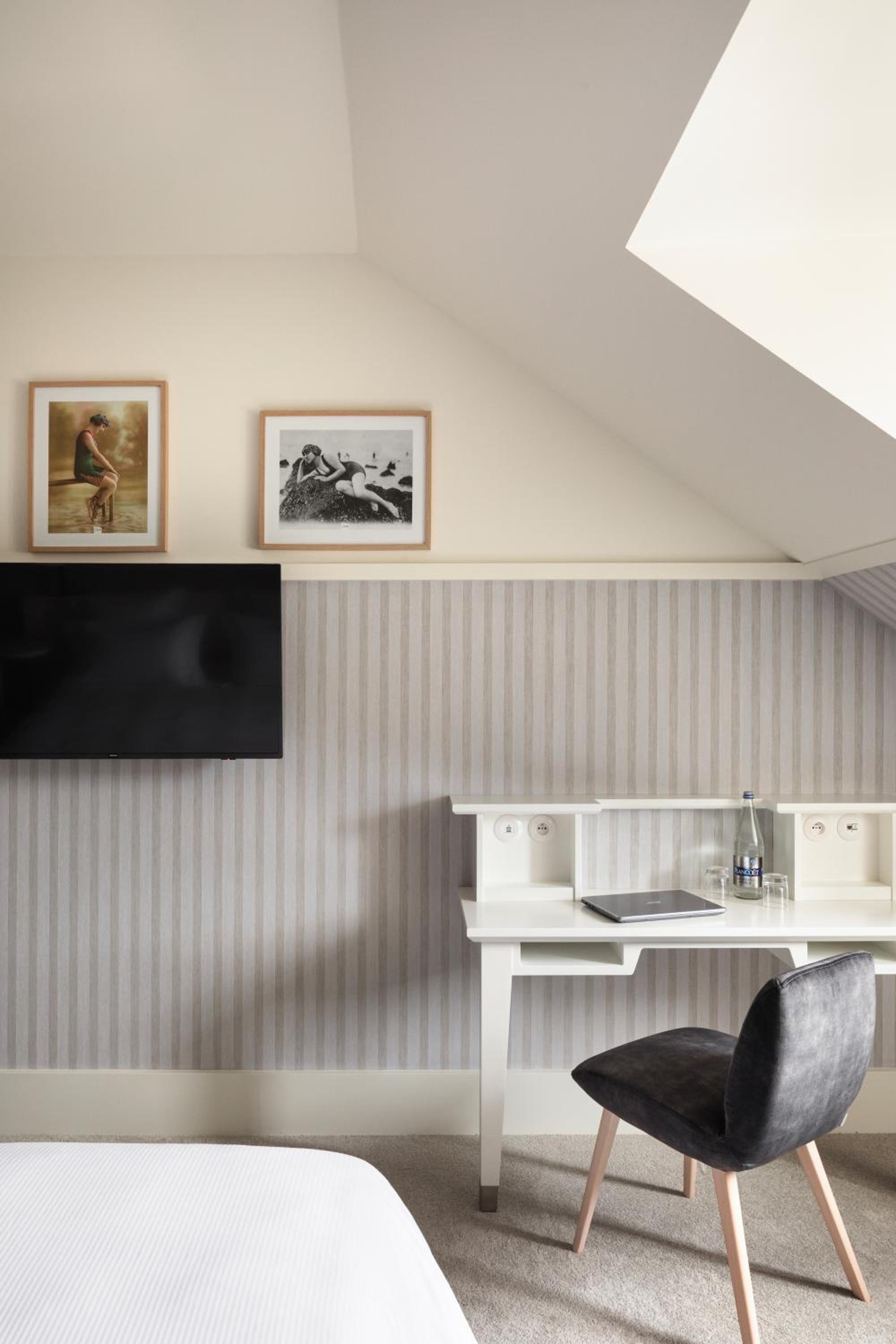 Standard Double Room - Annex Building photo 3