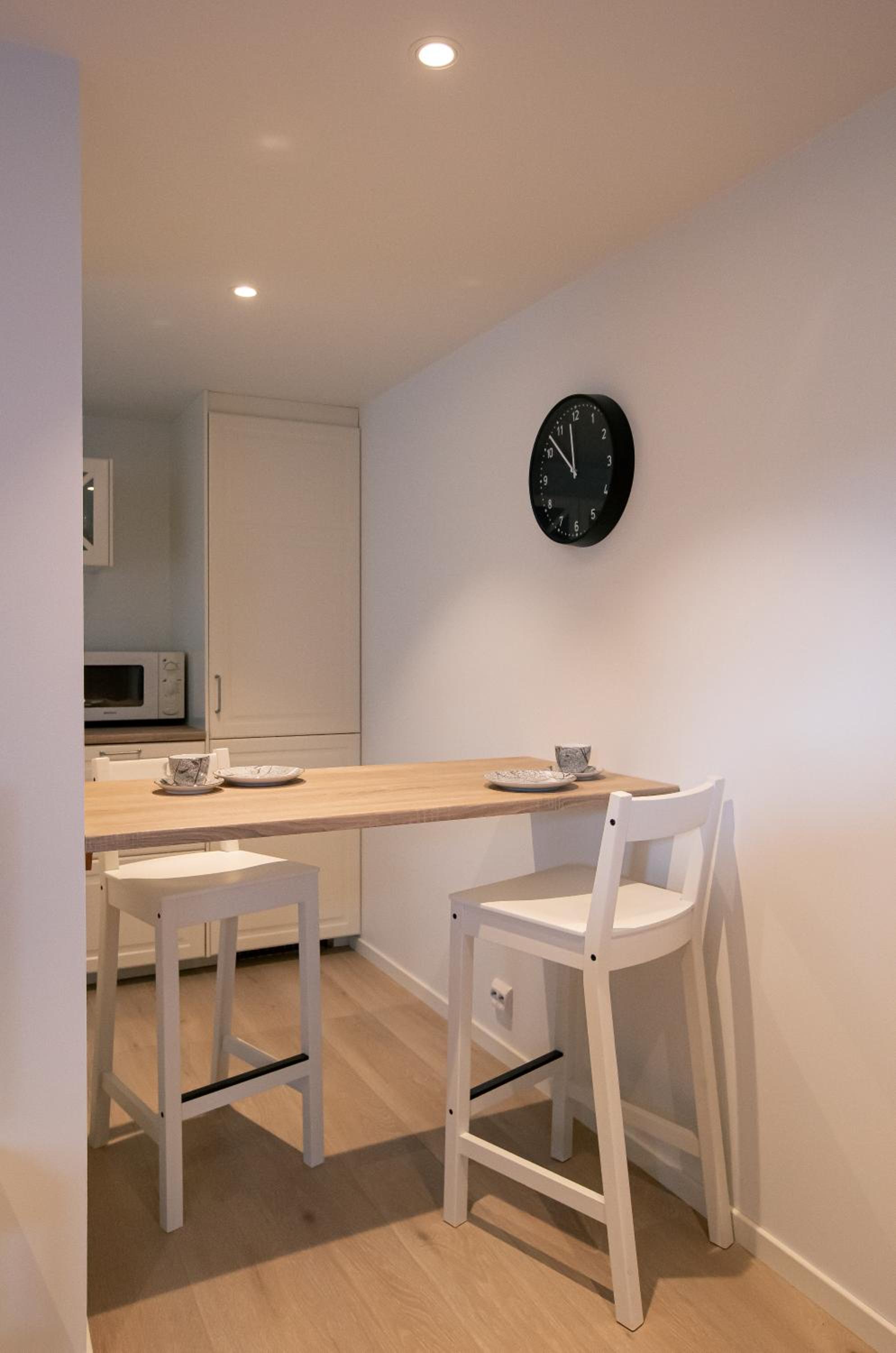 One-Bedroom Apartment photo 2
