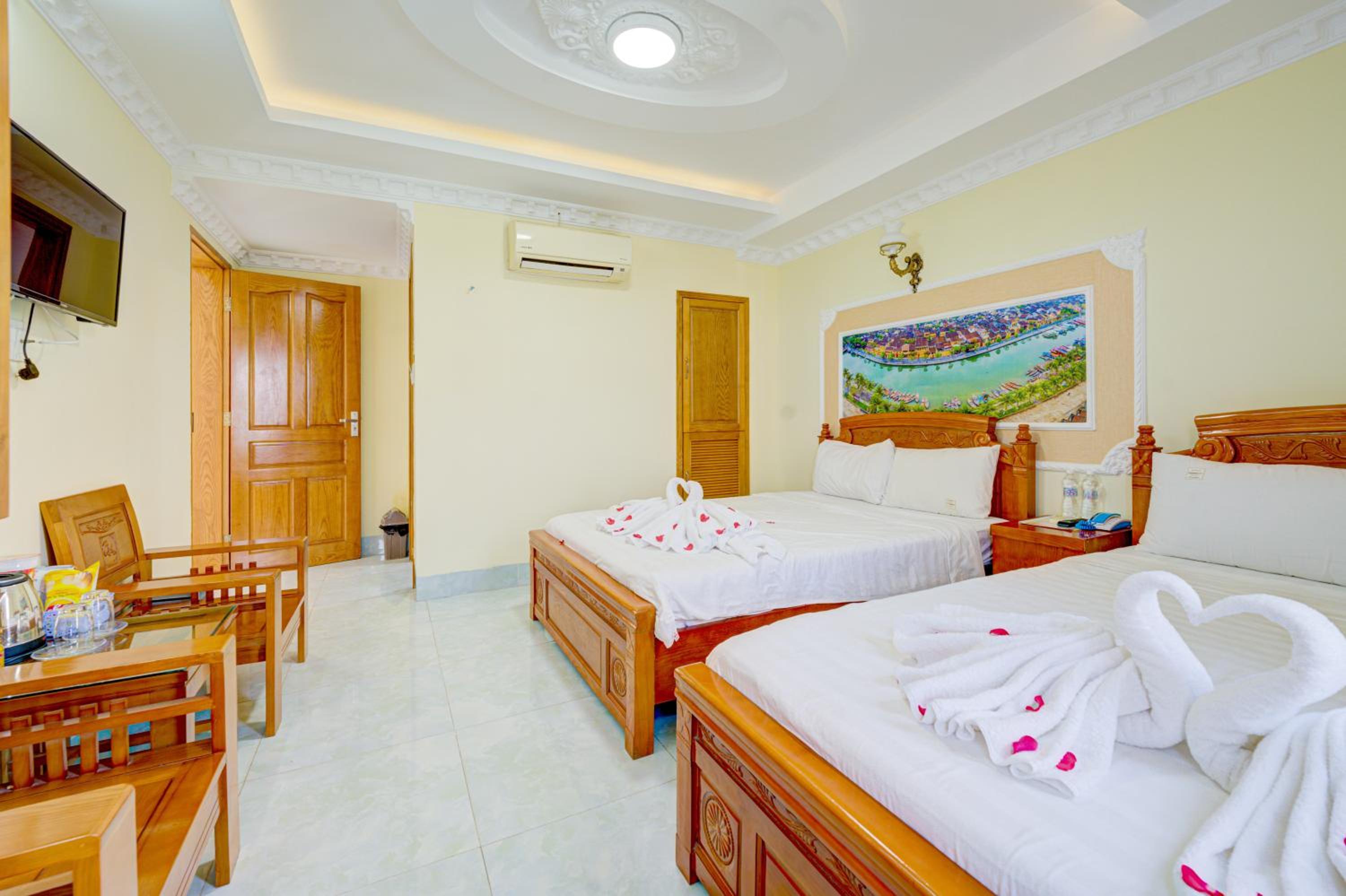 Standard Family Room - Photo 2