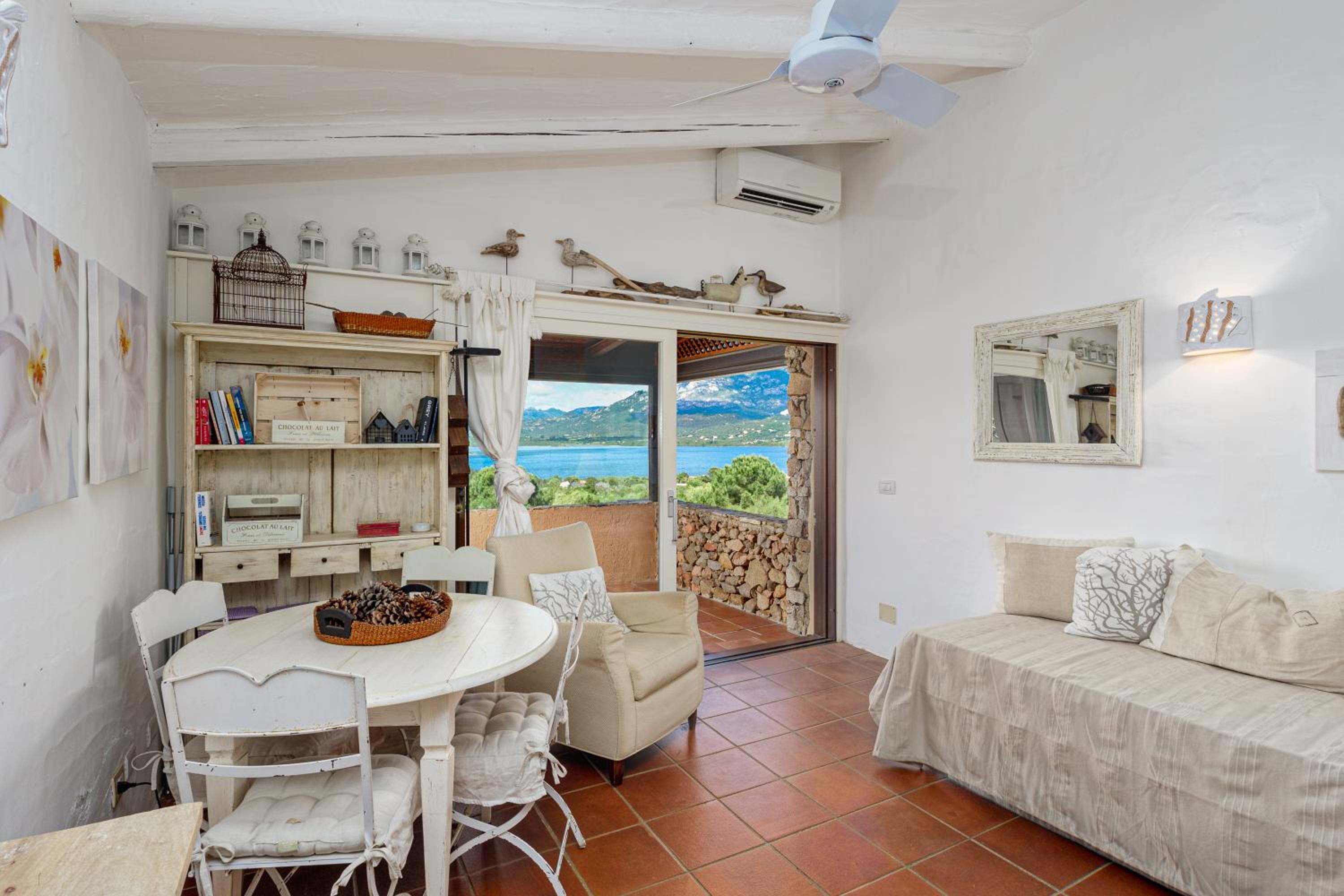 Superior One-Bedroom Apartment
