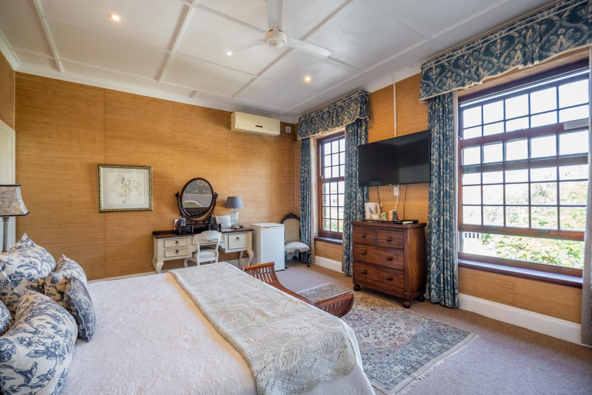 Deluxe King Suite