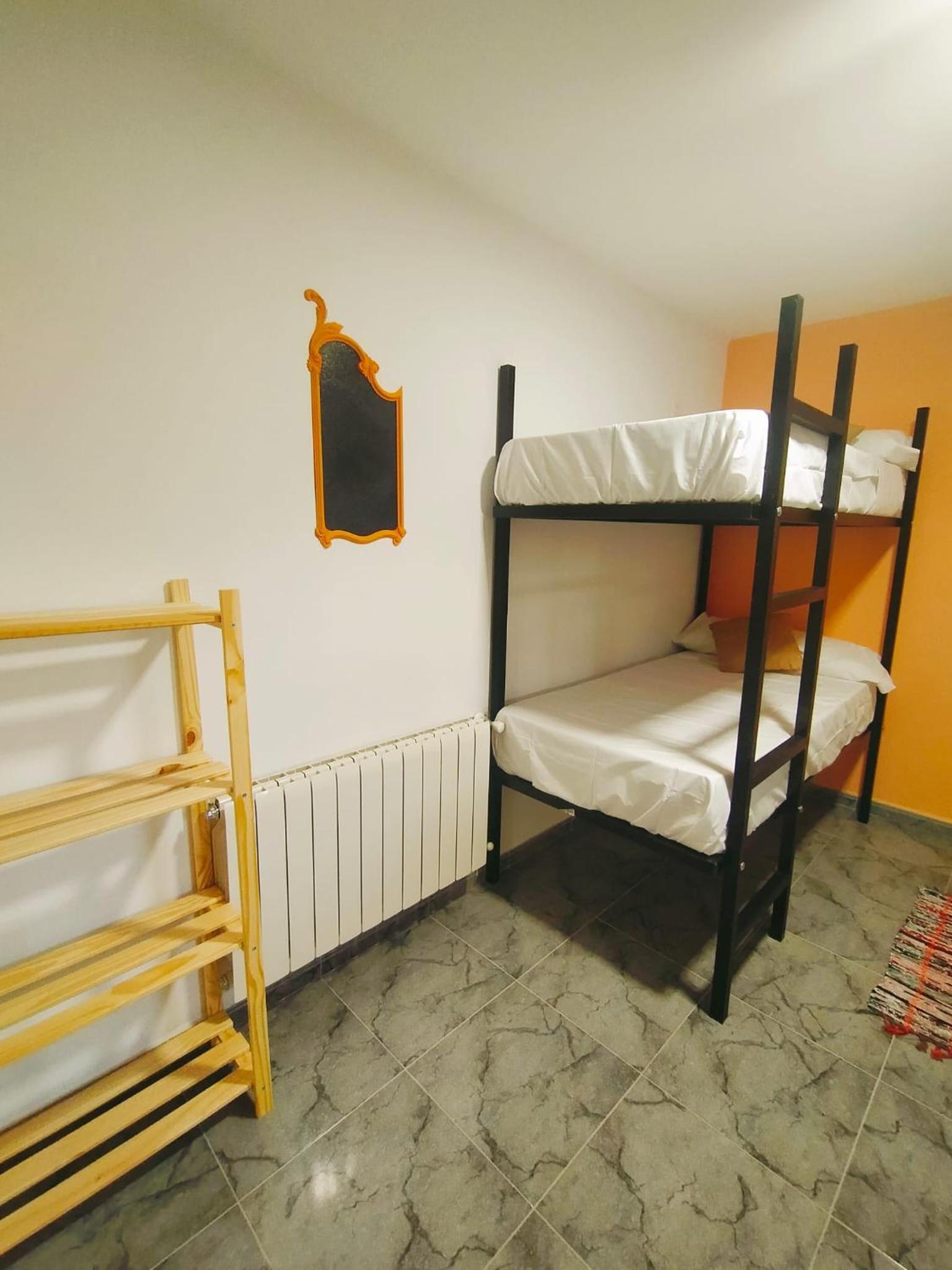 Bed in 4-Bed Dormitory Room photo 2