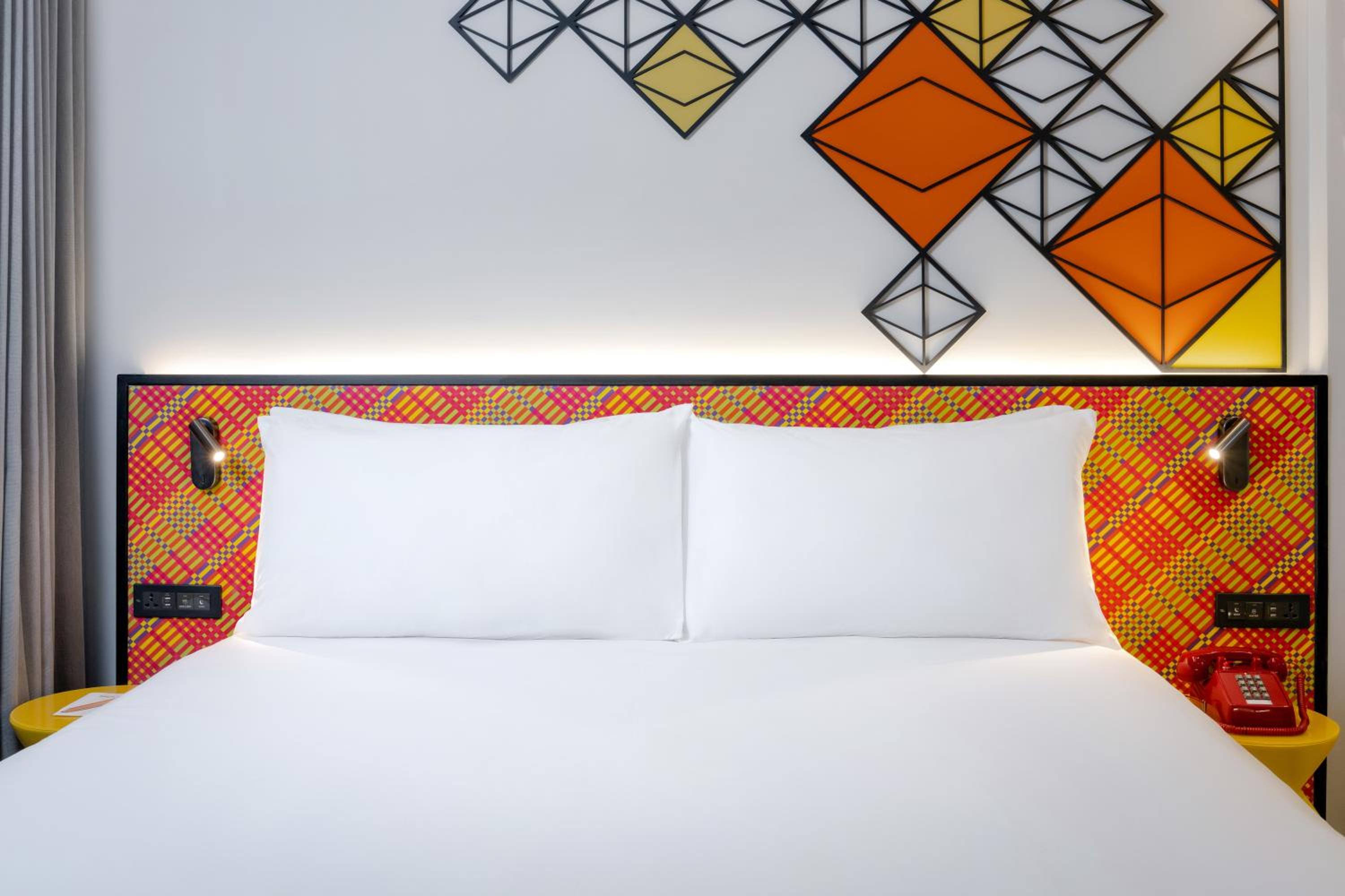 Standard King Room photo 2