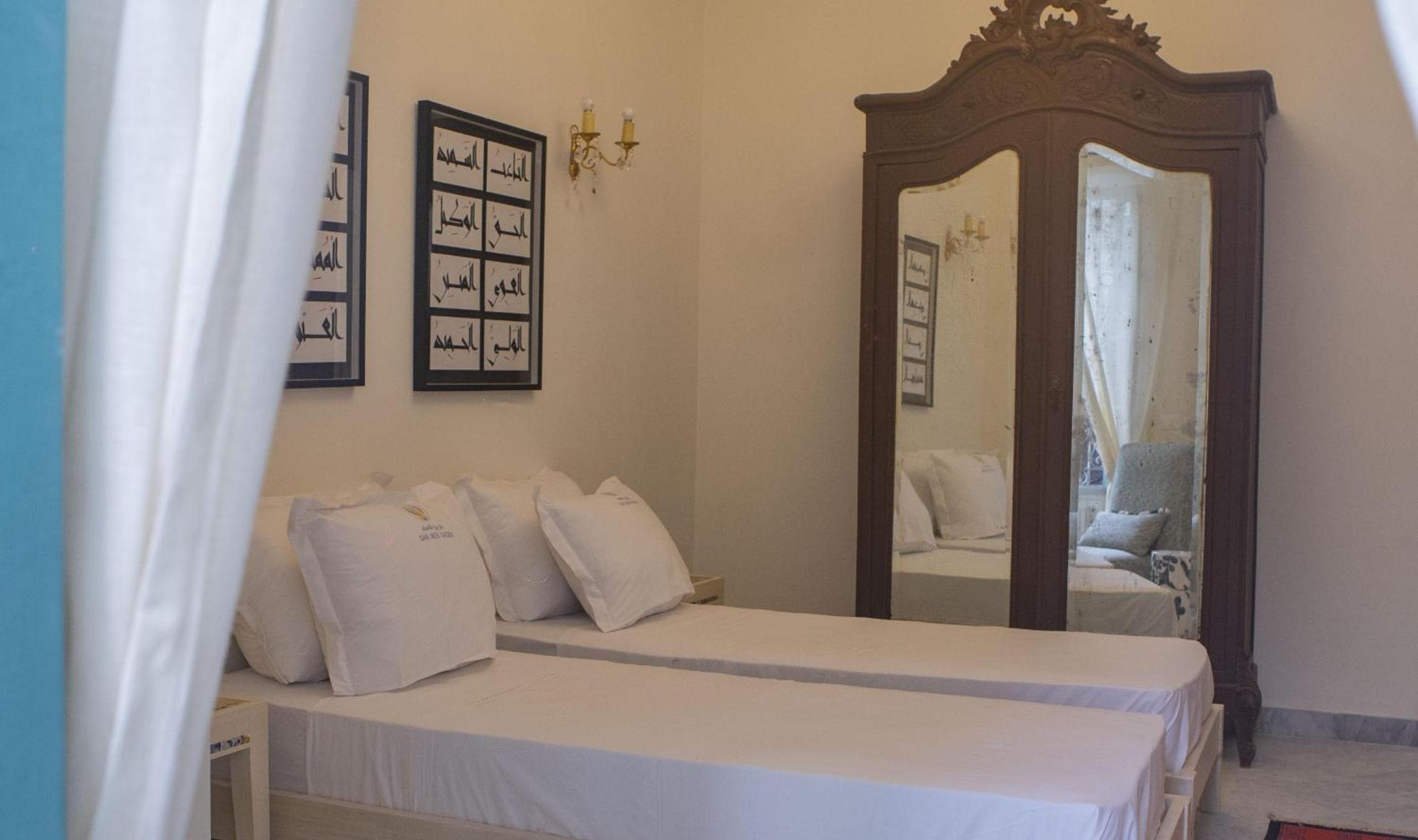 Double Room with Private Bathroom - Photo 2