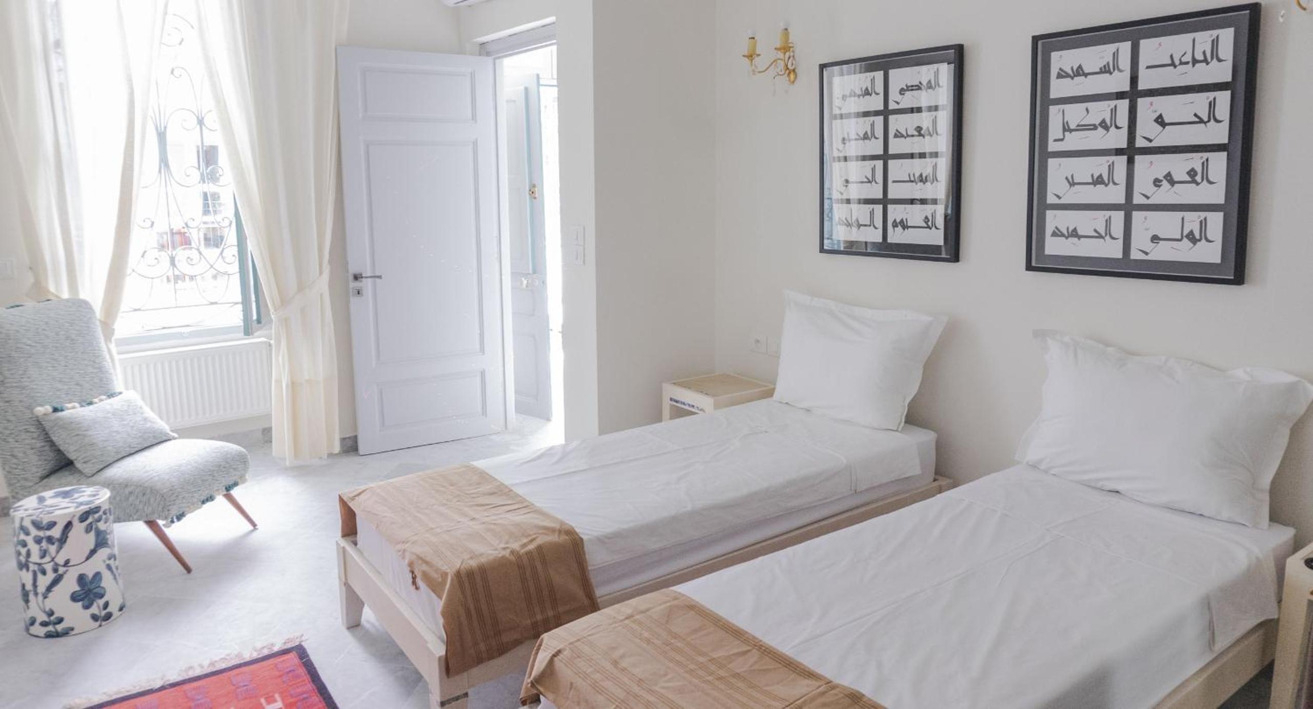 Double Room with Private Bathroom - Photo 4