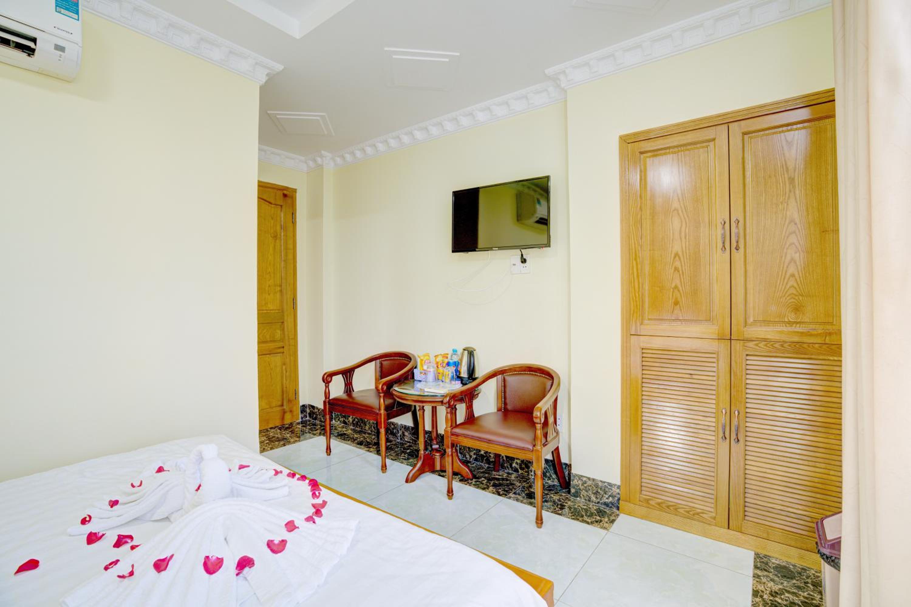 Superior Double Room - Photo 3