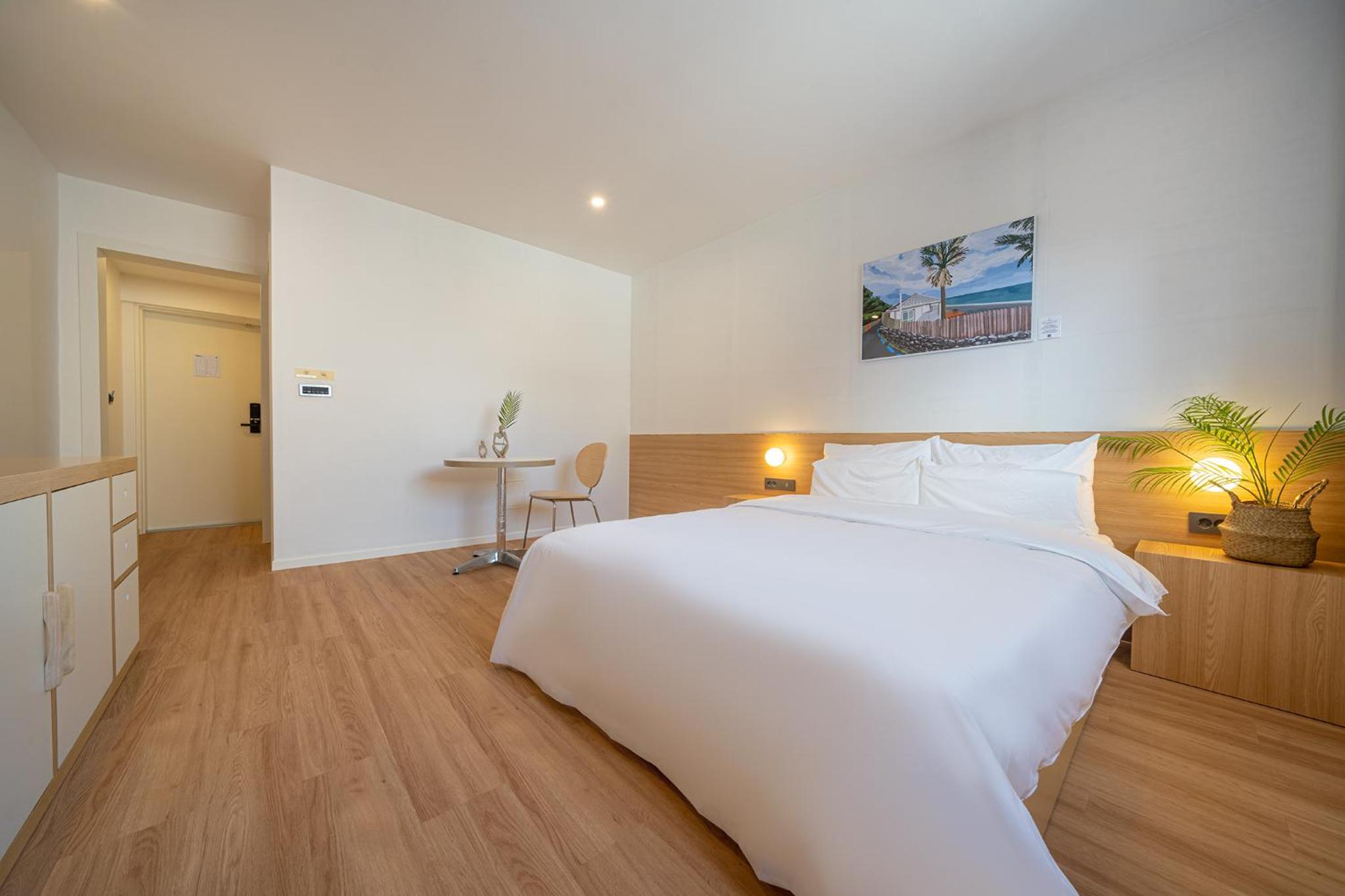 Standard Double Room - Photo 7