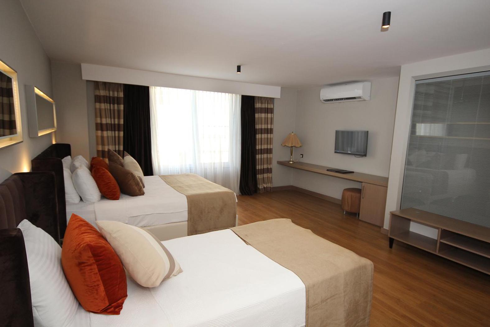 Triple Room