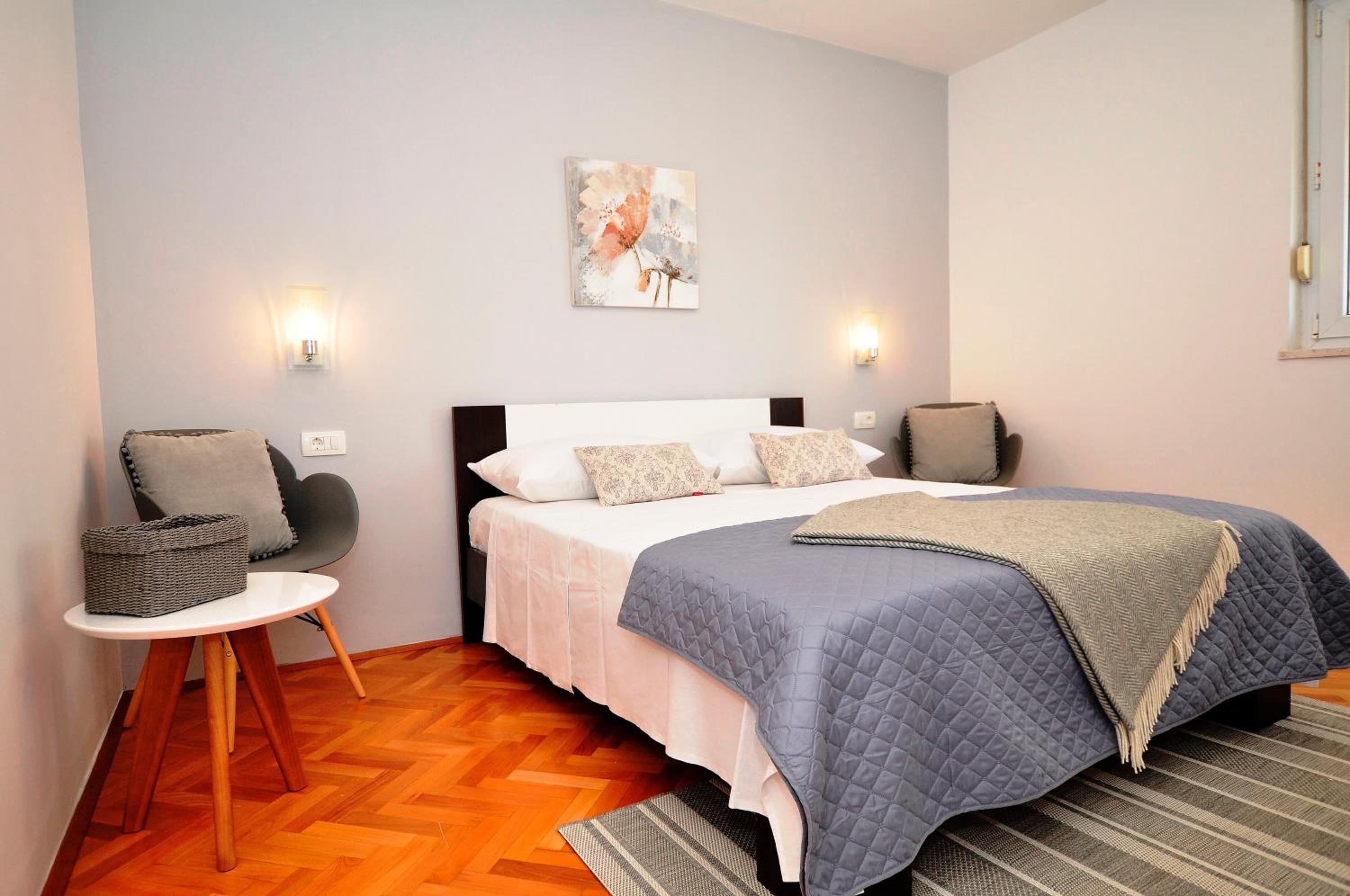 One-Bedroom Apartment with Balcony