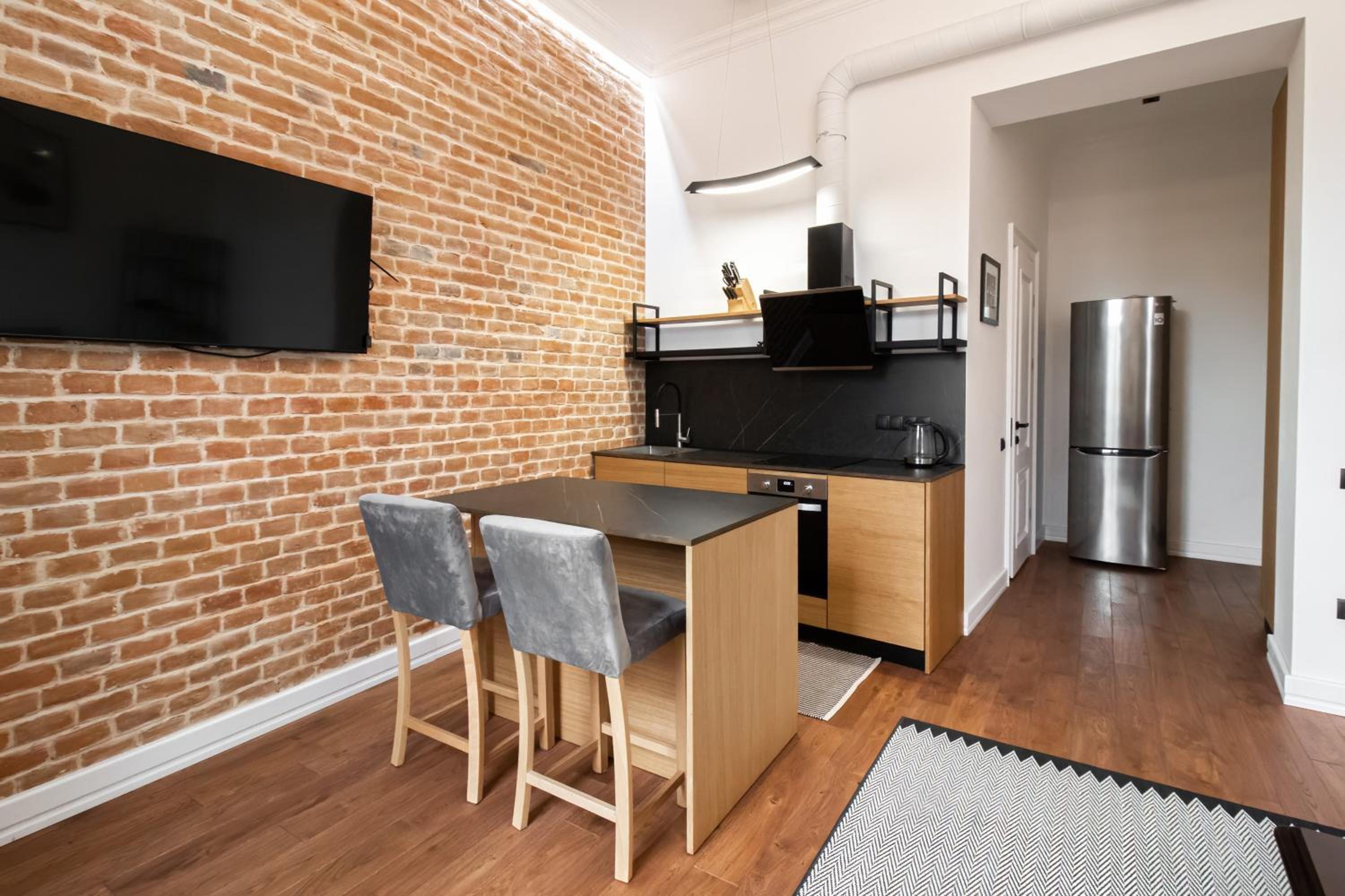 One-Bedroom Apartment photo 2
