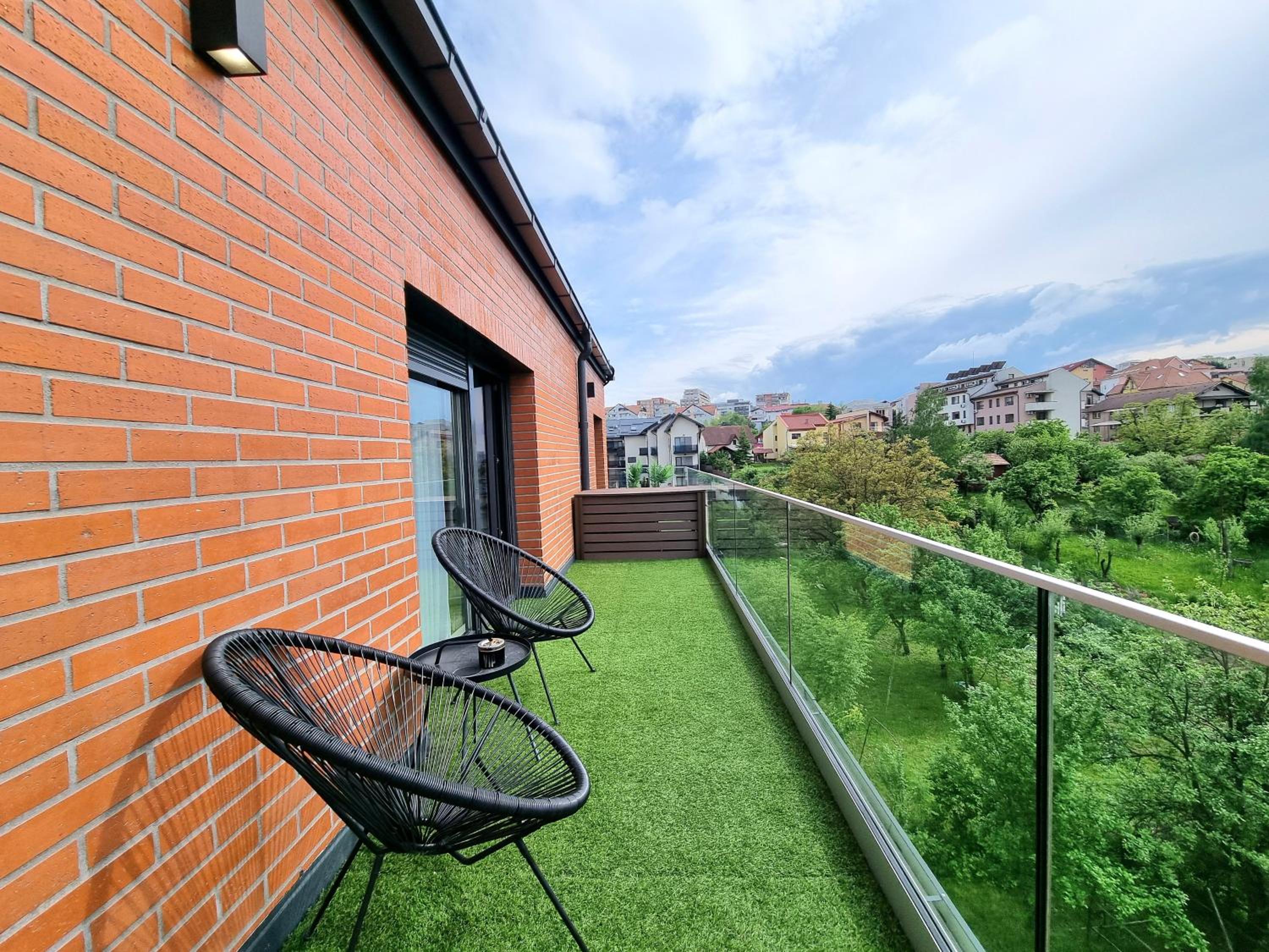 Apartment with Terrace - Photo 9