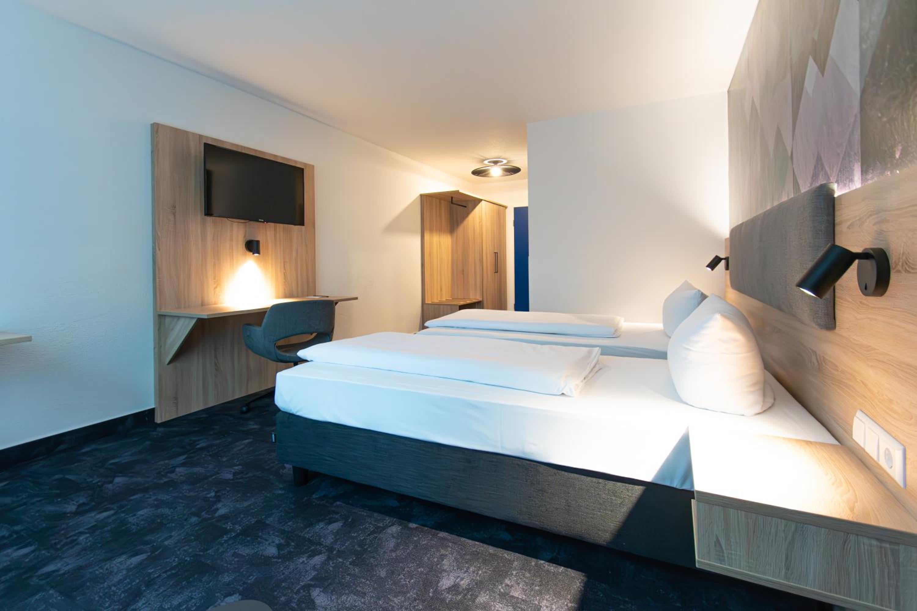Standard Twin Room photo 3