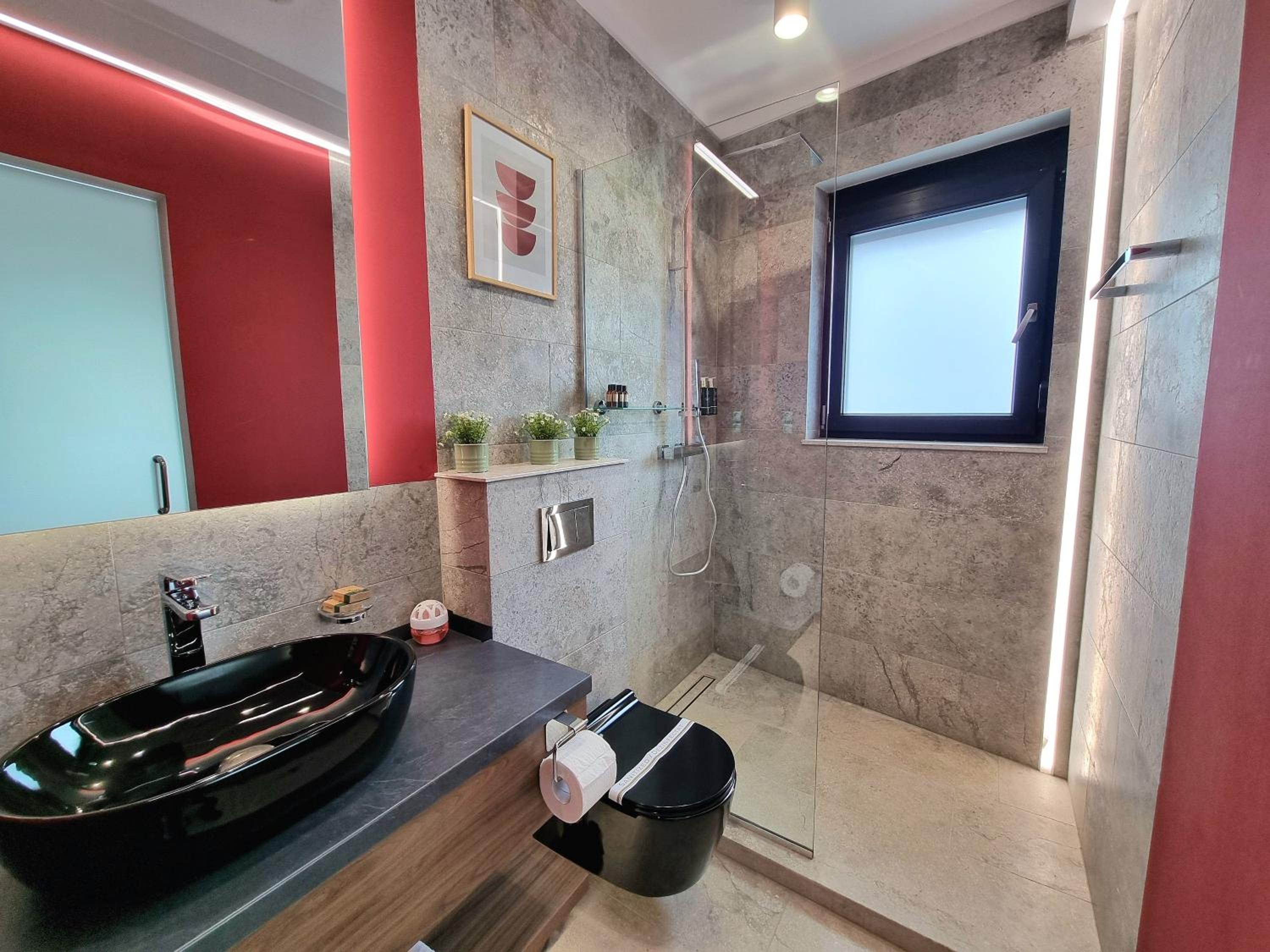 Apartment with Terrace - Photo 11