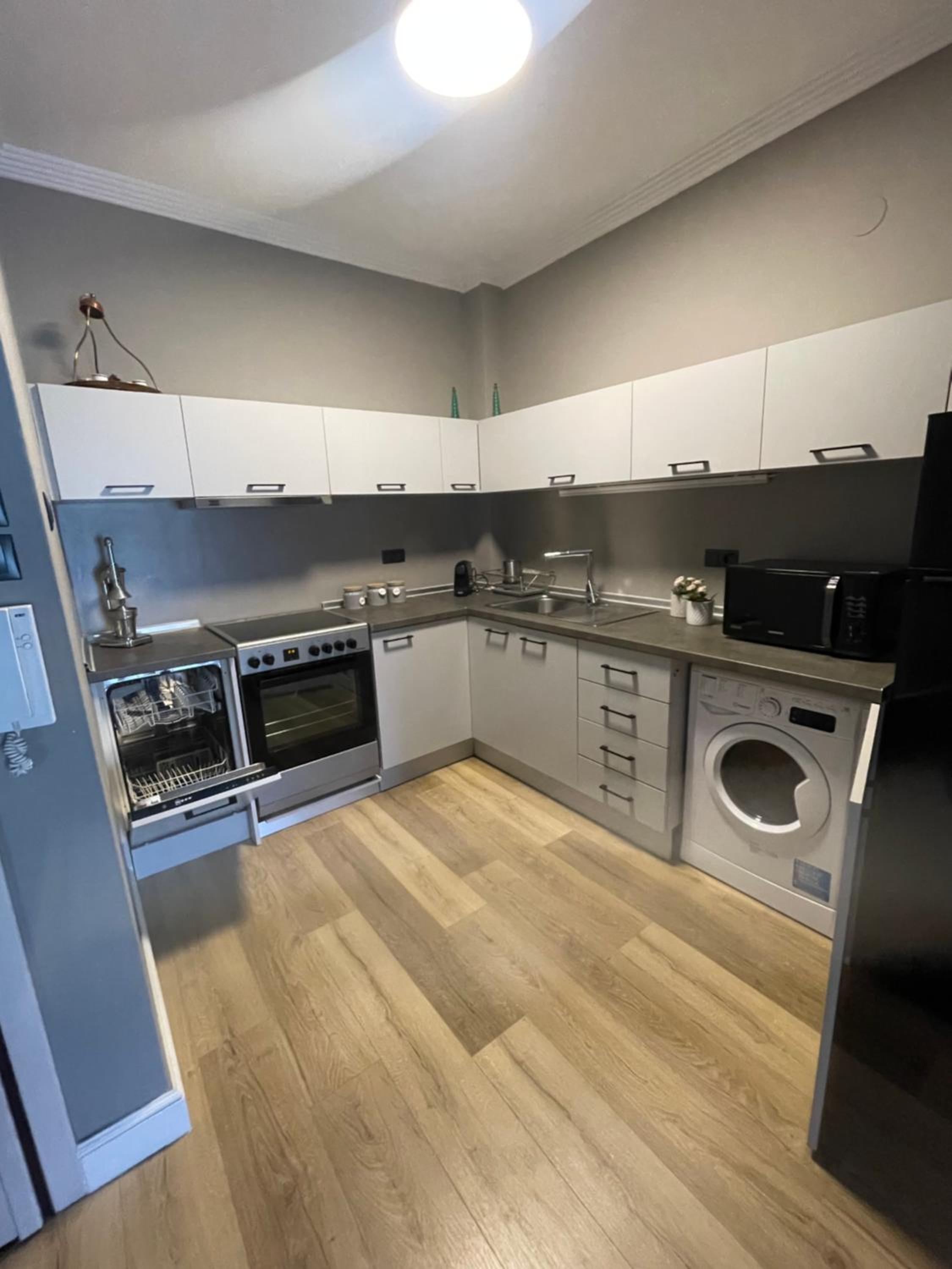 Two-Bedroom Apartment - Photo 8