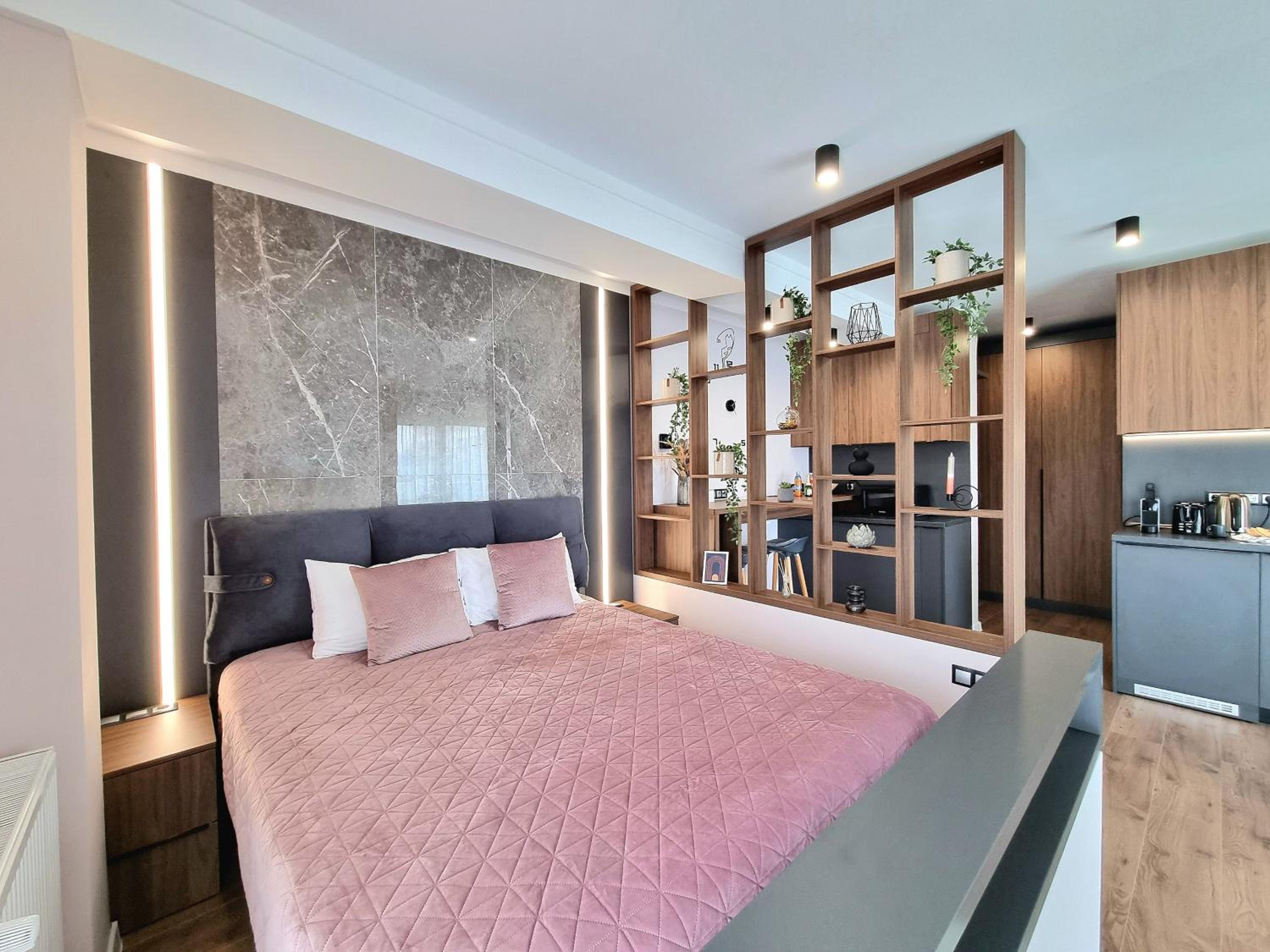 Apartment with Terrace - Photo 5